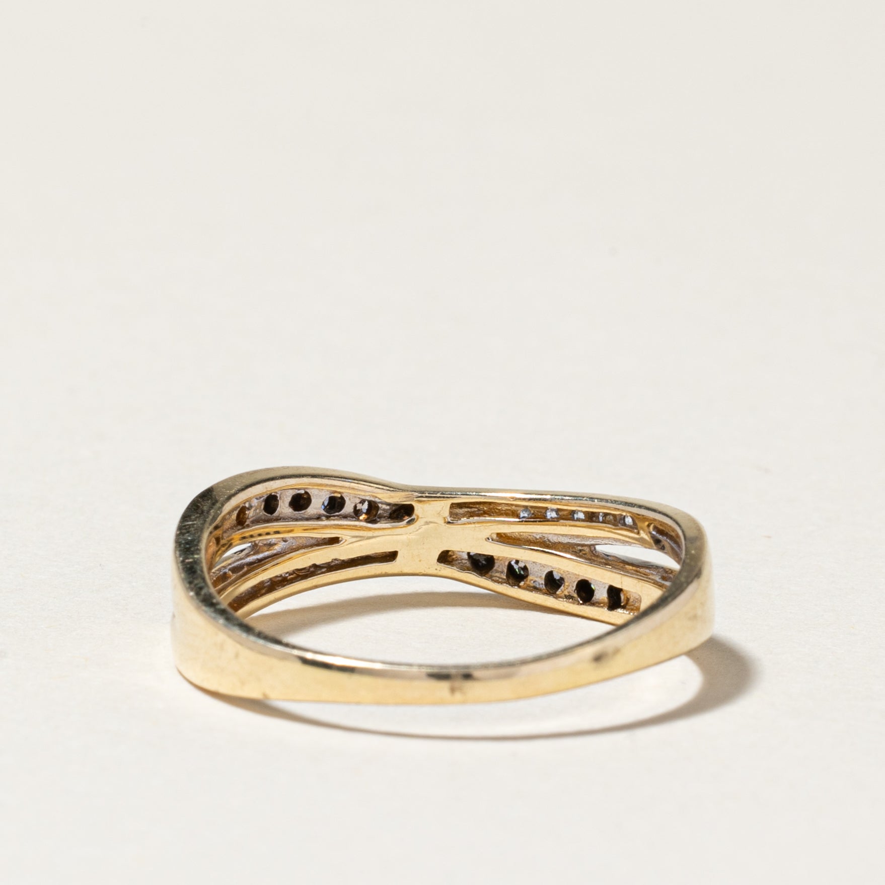 14K Yellow Gold Diamond Crossover Ring | 0.25ctw | SZ 7.5