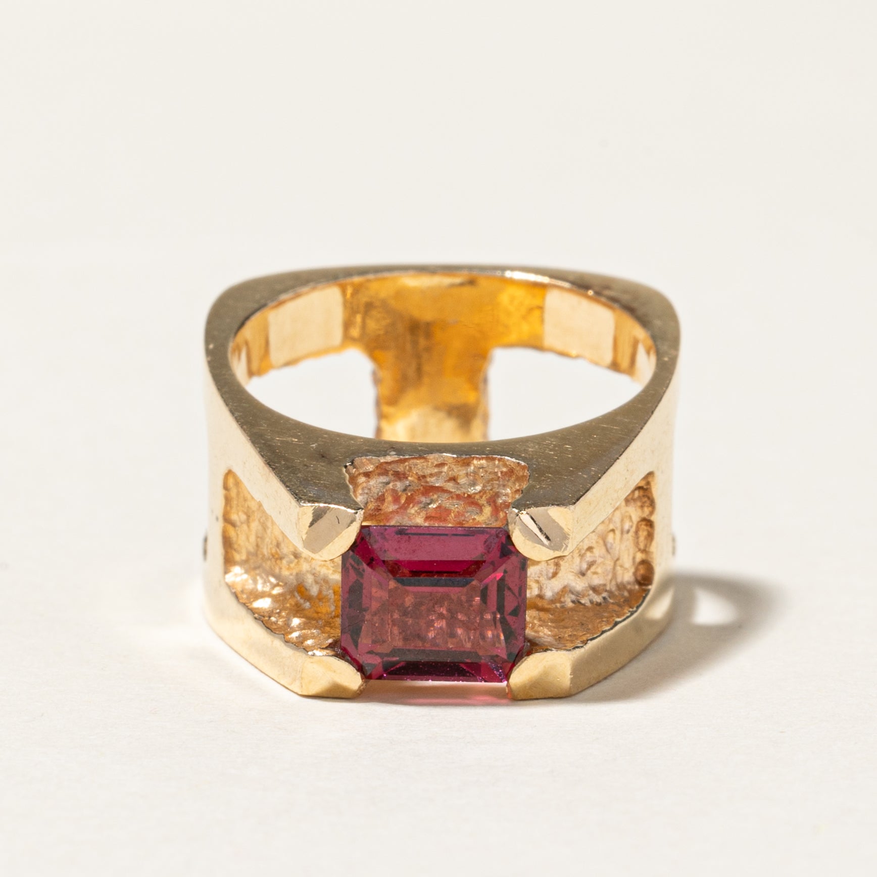 Bague en or jaune 14 carats et grenat | 1,88 ct | Taille 5,25