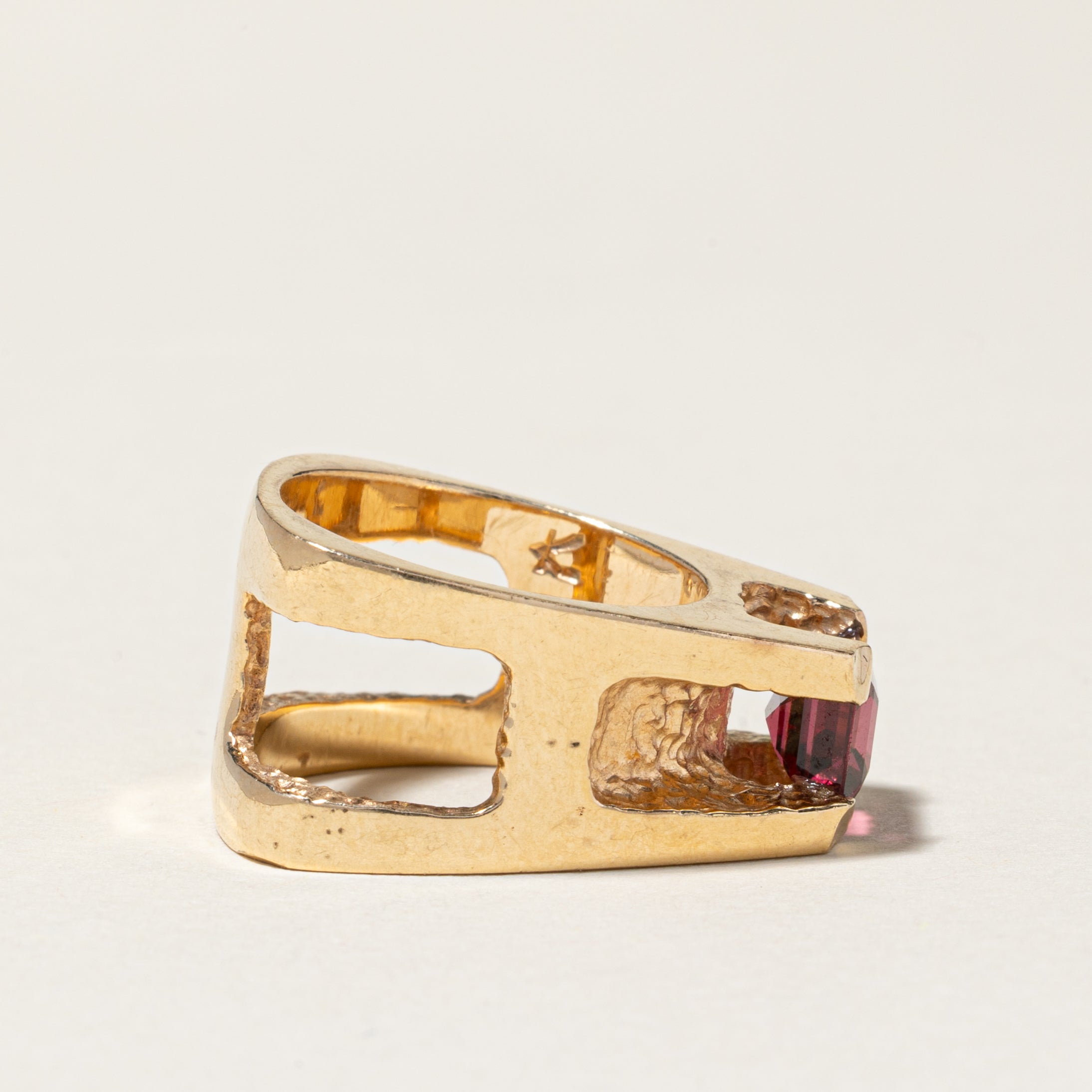 Bague en or jaune 14 carats et grenat | 1,88 ct | Taille 5,25