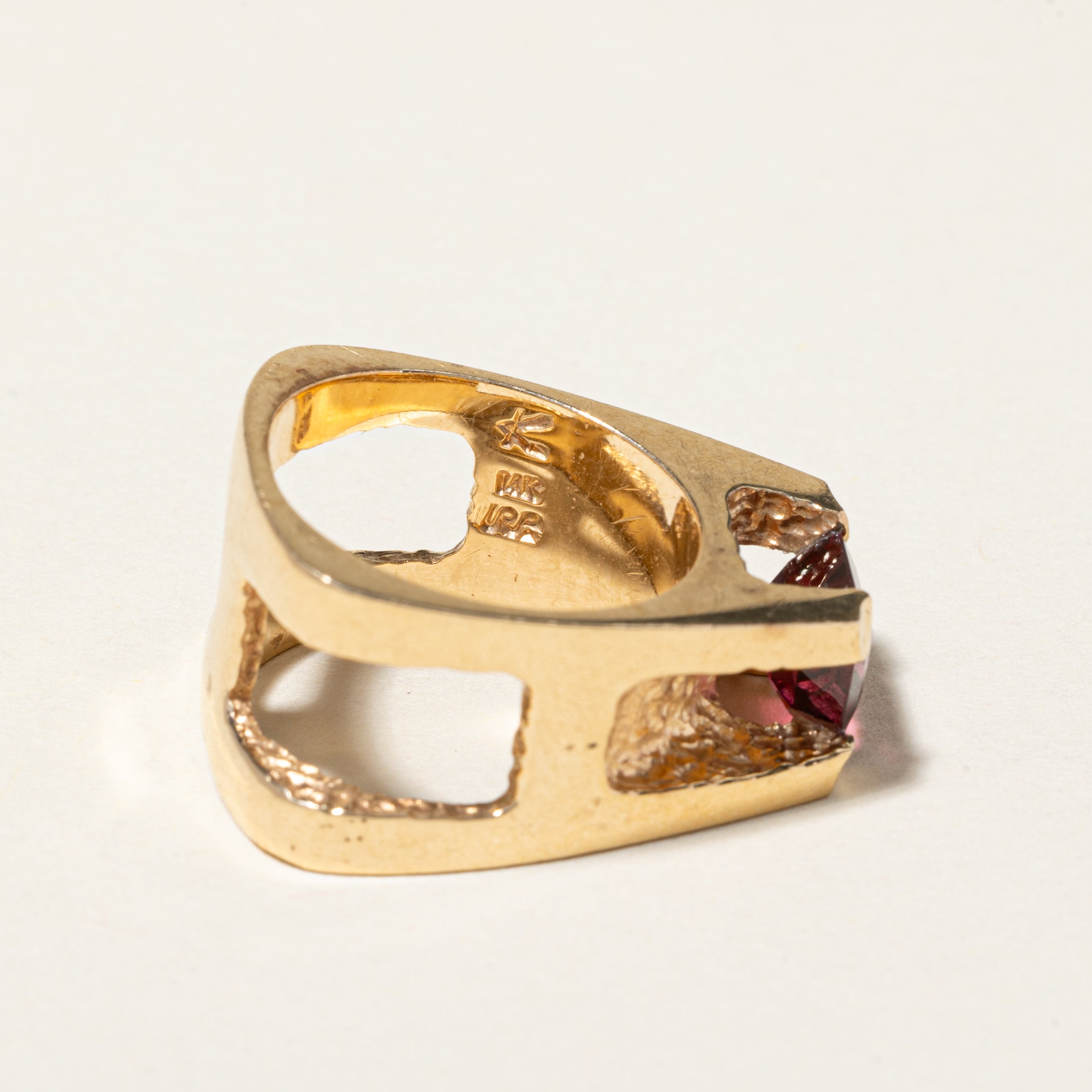 Bague en or jaune 14 carats et grenat | 1,88 ct | Taille 5,25