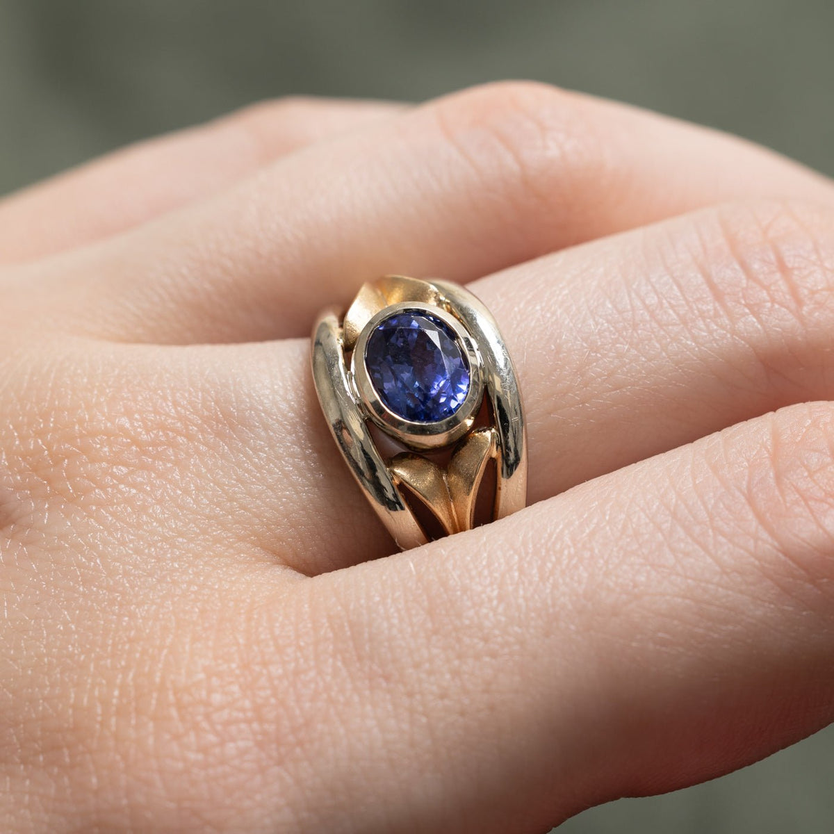 14k Two Tone East West Bezel Set Tanzanite Ring | 1.75ct | SZ 7.25