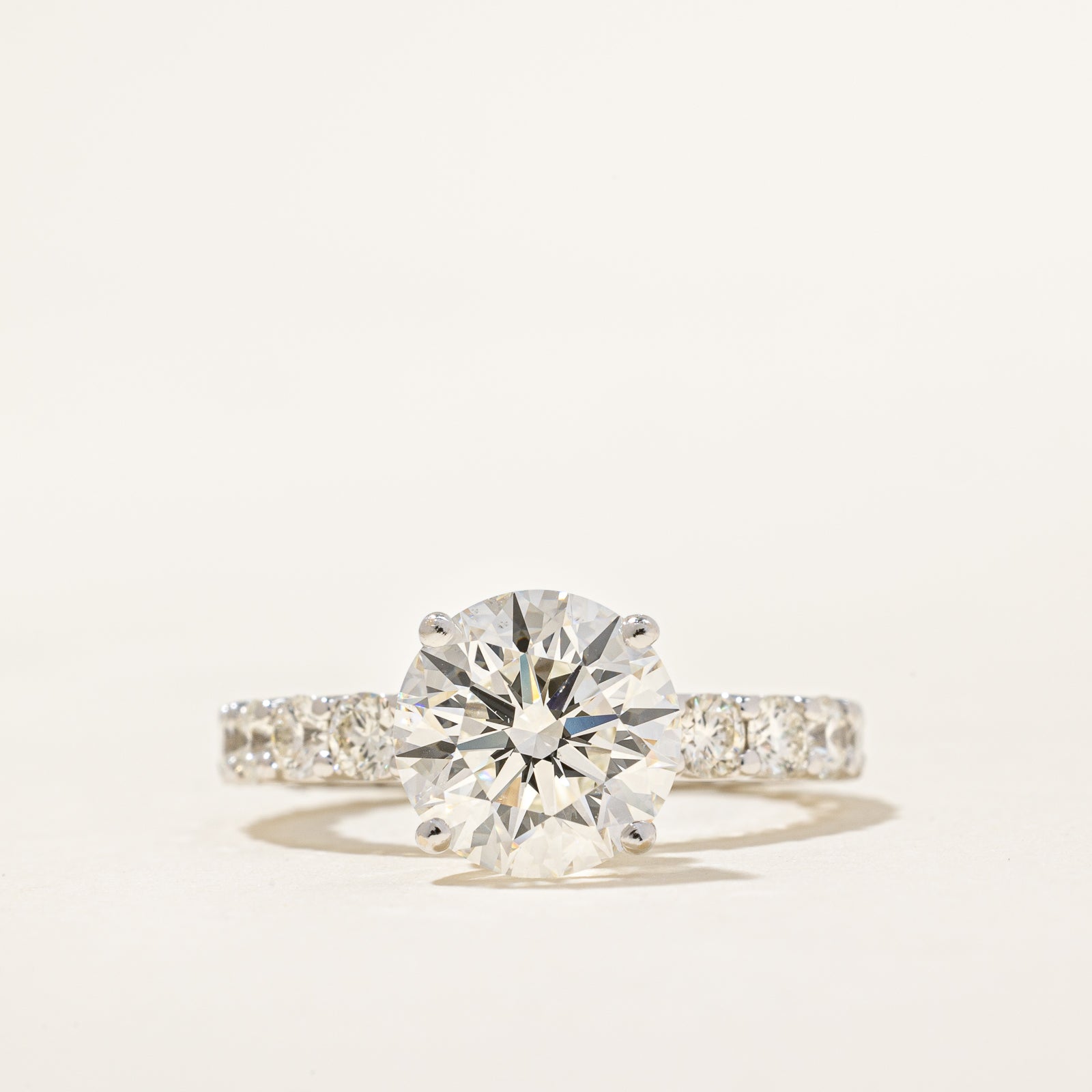 2.34ct GIA-graded Natural Diamond Engagement Ring | GIA 2.34ct VS1 G Ex | 3.62ctw | SZ 4 |
