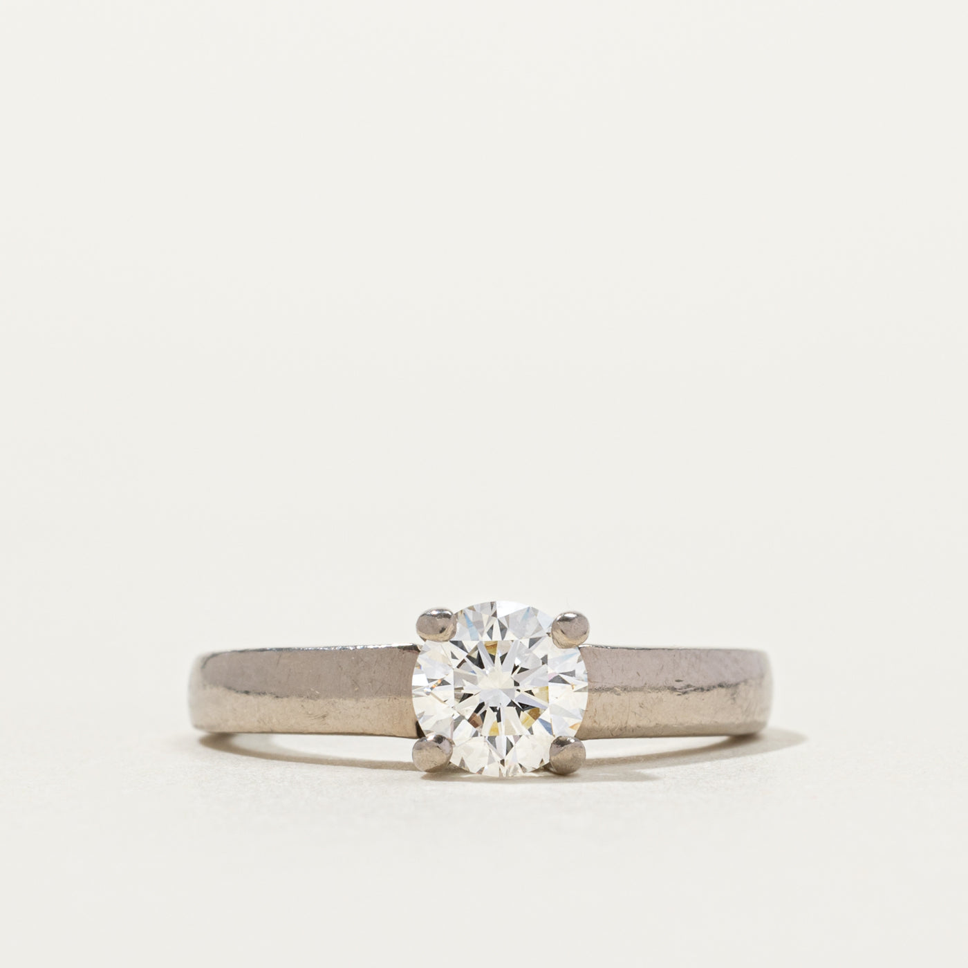 Bague en or blanc 18 carats (801-731) avec diamant | Taille 5,25