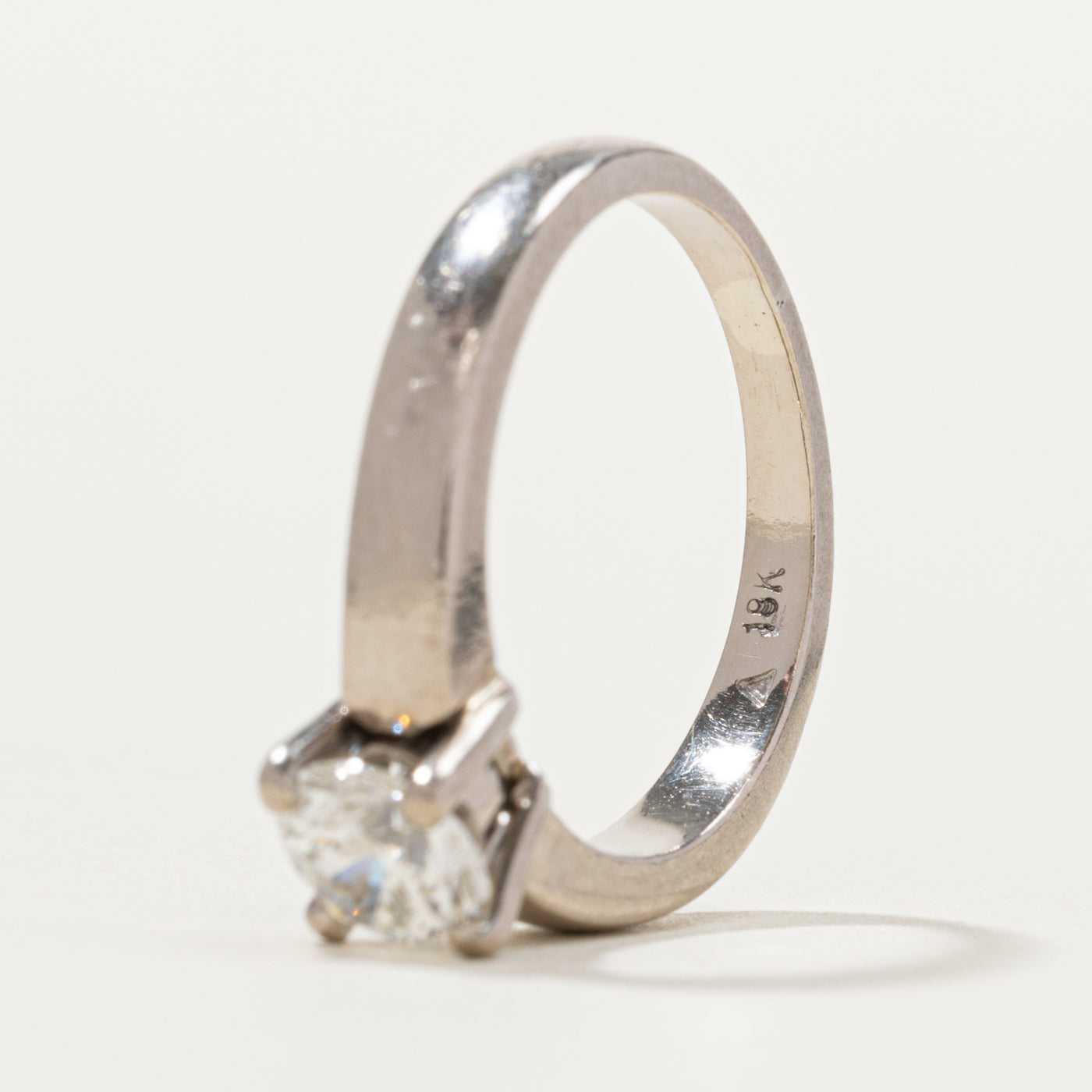 Bague en or blanc 18 carats (801-731) avec diamant | Taille 5,25