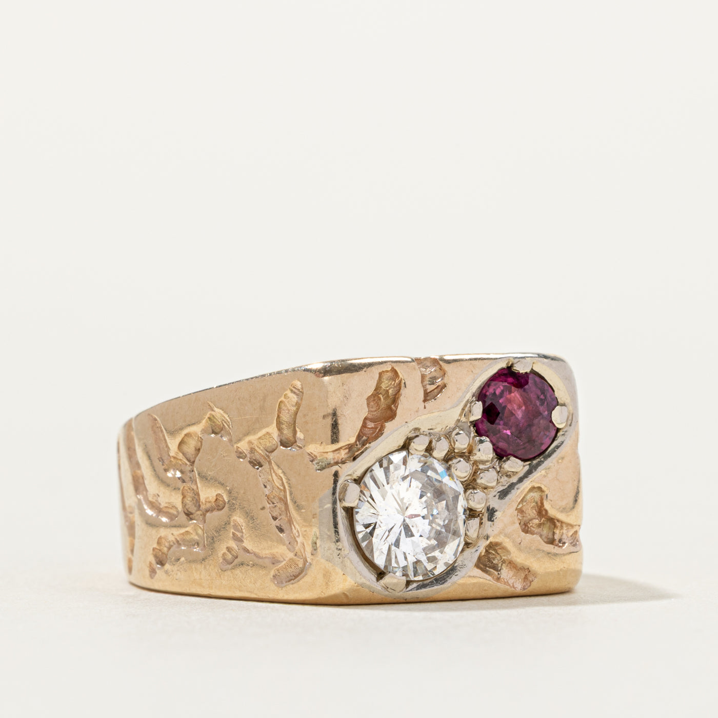 Bague en or 10 carats, rubis taille ronde 801-735 | 0,36 ct | Taille 9,25