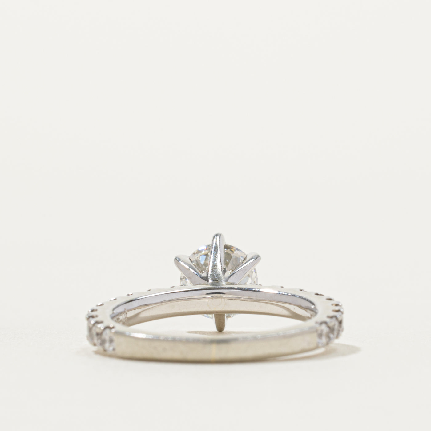 Bague en or blanc 19 carats (801-740) sertie de diamants | 0,40 ct | Taille 3,75