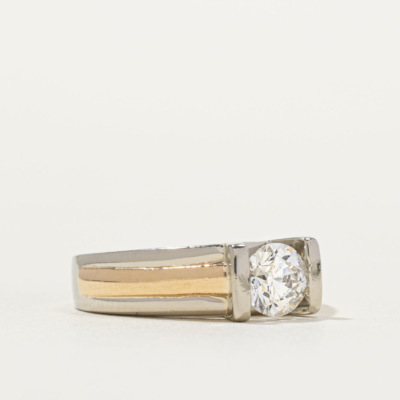 Bague en or 14 carats, modèle 801-744, bicolore et sertie de diamants | Taille 4,25