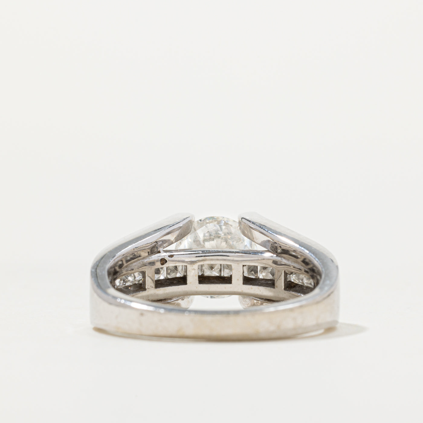 Bague en or blanc 14 carats (801-755) sertie de diamants (0,50 ct au total), taille 5,75