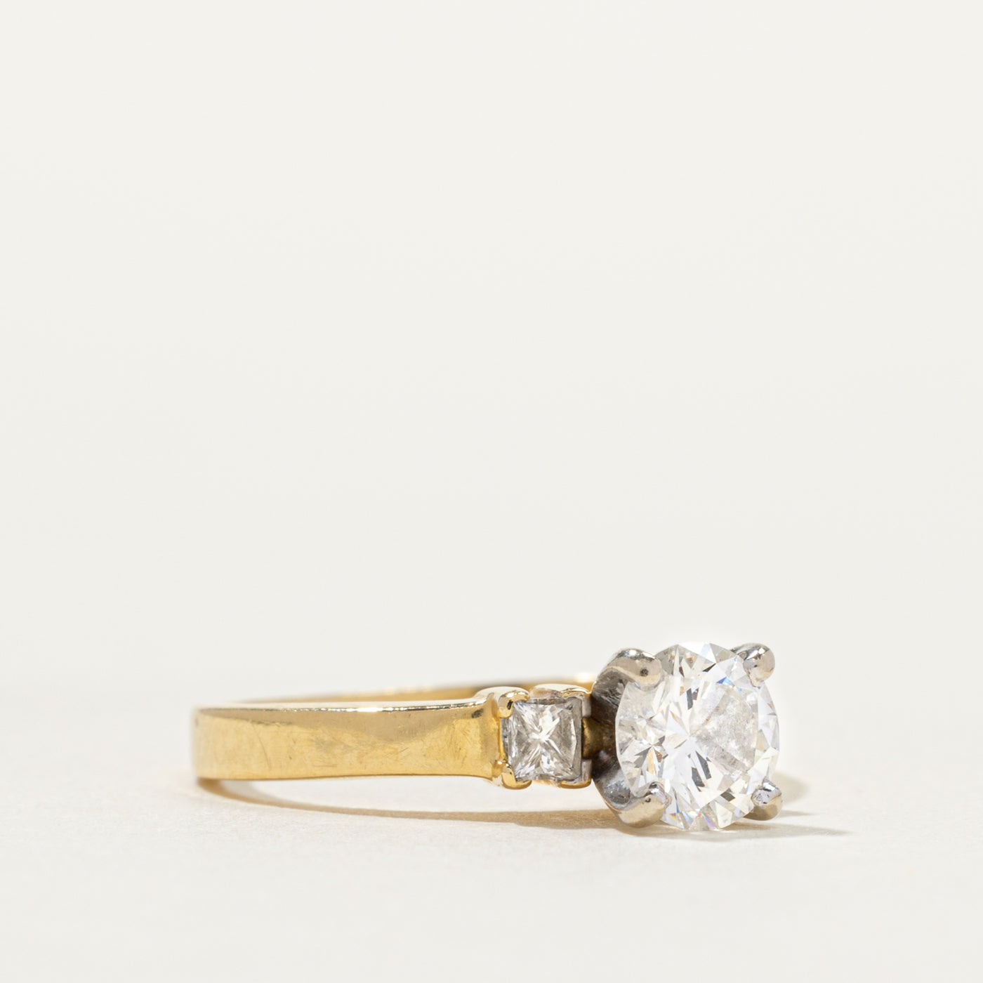 Bague bicolore en or 18 carats (réf. 801-764) sertie de diamants | 0,18 ct | Taille 3,5