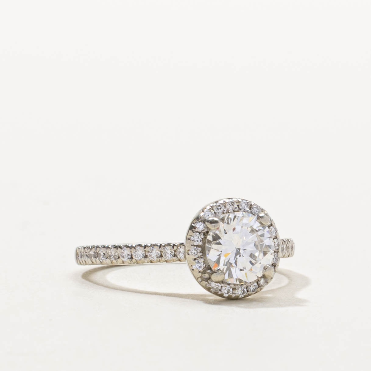 19k Diamond Halo Engagement Ring | 1.00ctw | SZ 4.75