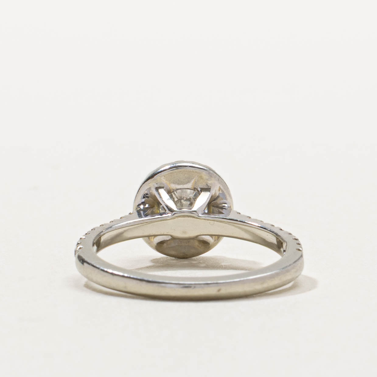 19k Diamond Halo Engagement Ring | 1.00ctw | SZ 4.75