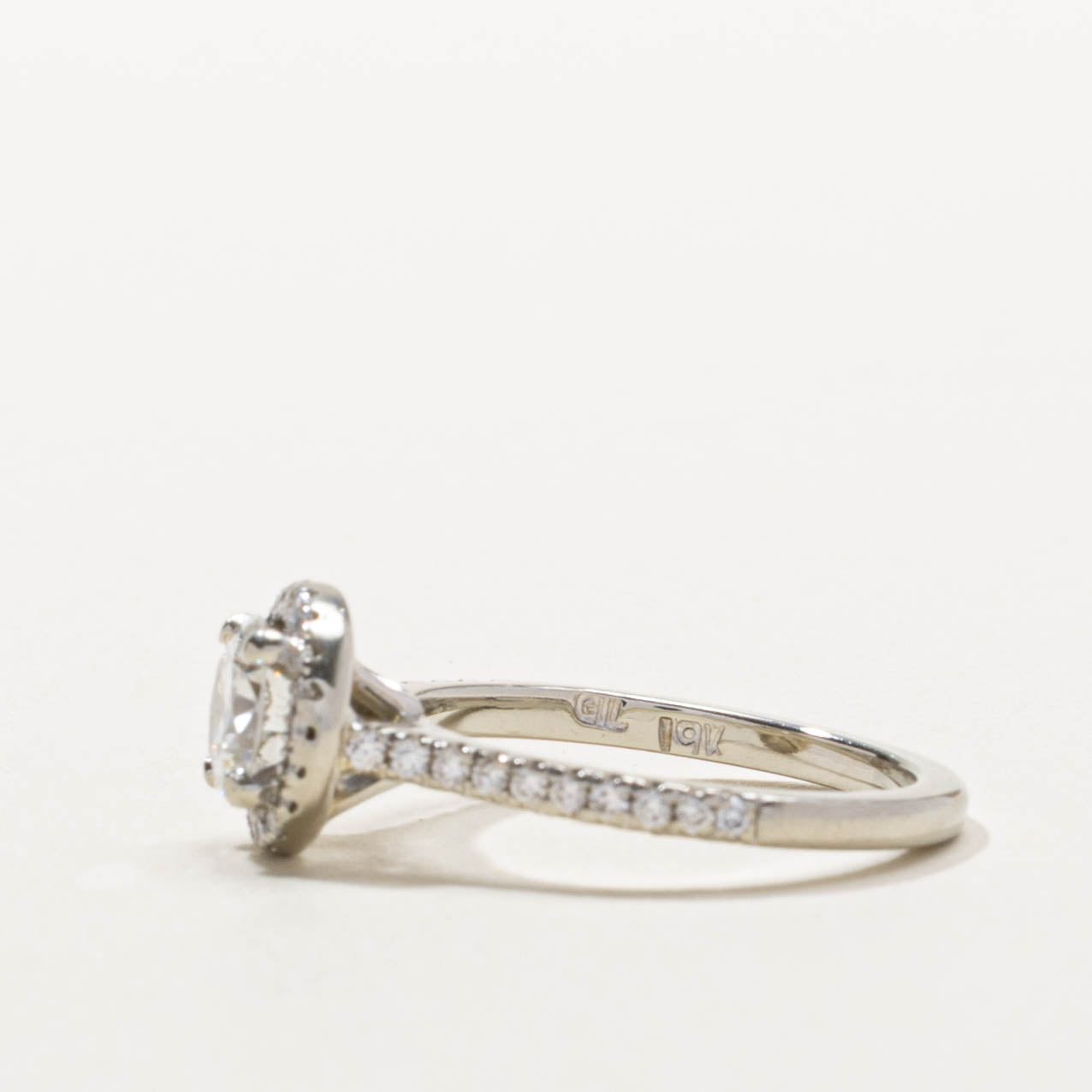 19k Diamond Halo Engagement Ring | 1.00ctw | SZ 4.75