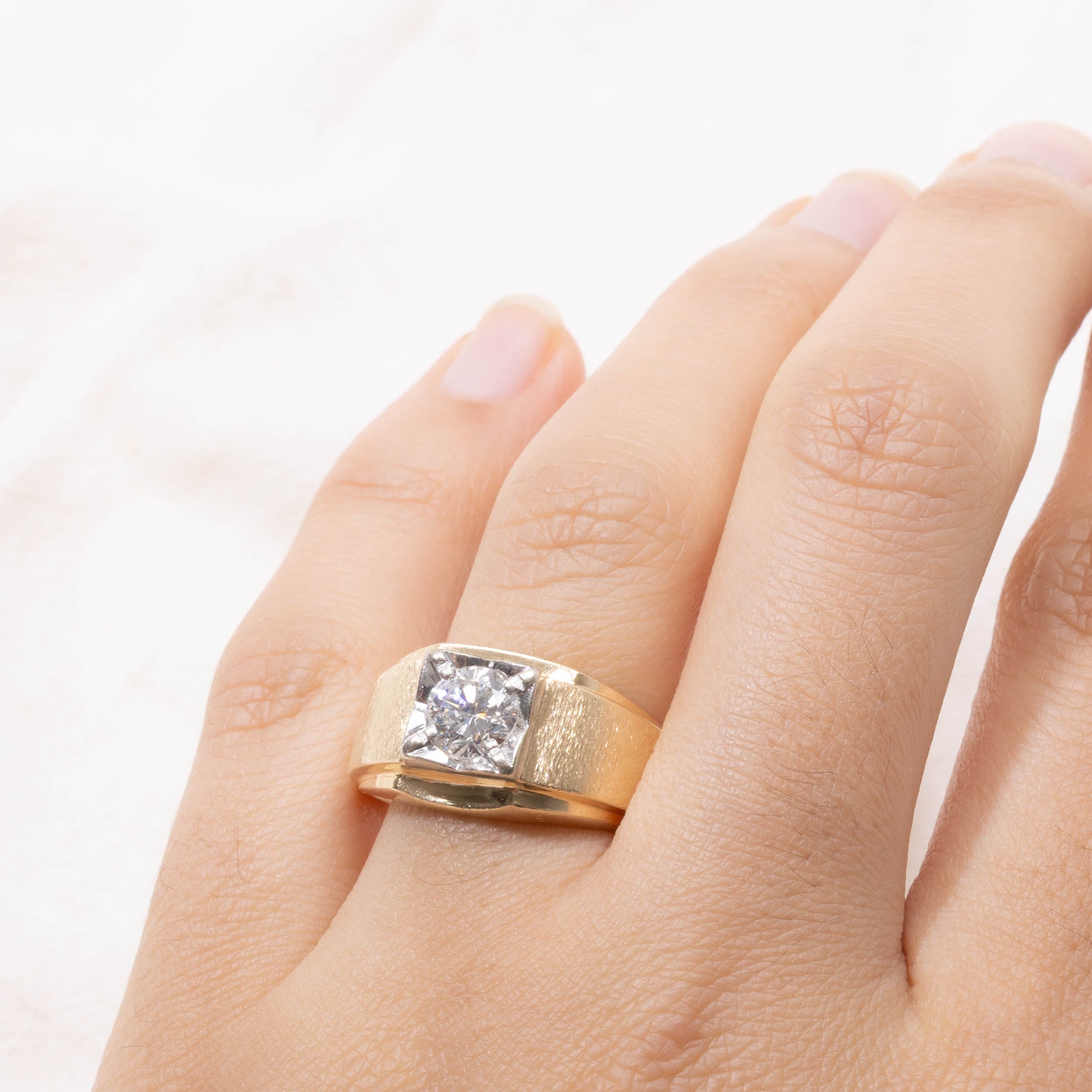 14k Single Stone Diamond Textured Ring | 0.90ct VS2/SI1 F/G | SZ 9