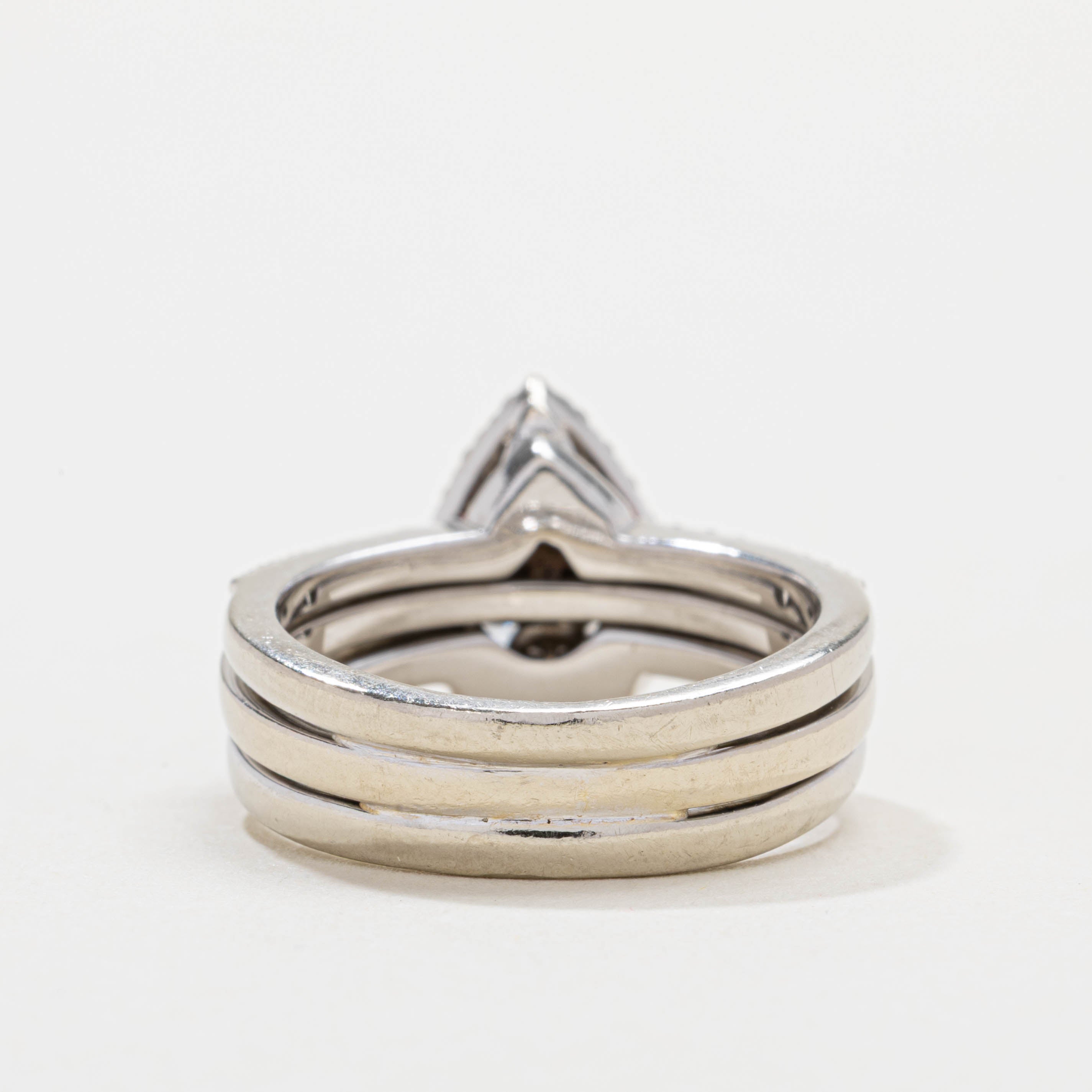 Alliance sertie d'un halo de diamants taille poire en or 14 carats | 1,30 ct I2 H/I, 0,51 ct au total | Taille 5,75