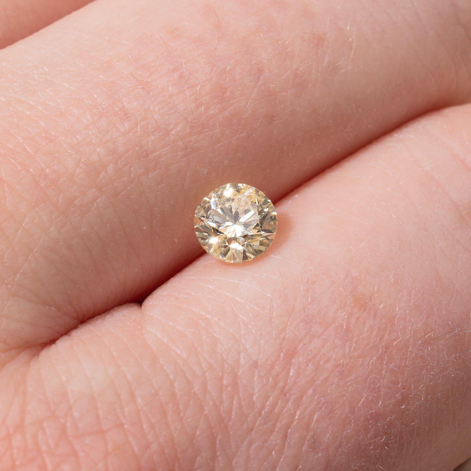 Round Brilliant Cut Loose Yellow Diamond | 0.71ct |