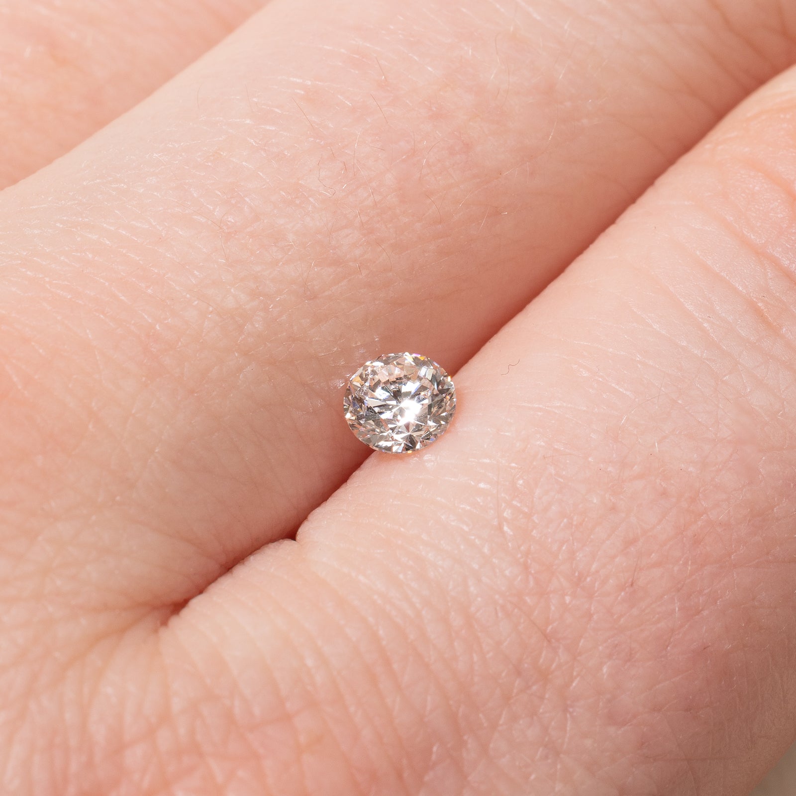 Canadian Round Brilliant Cut Loose Diamond | 0.37ct VS1 E |