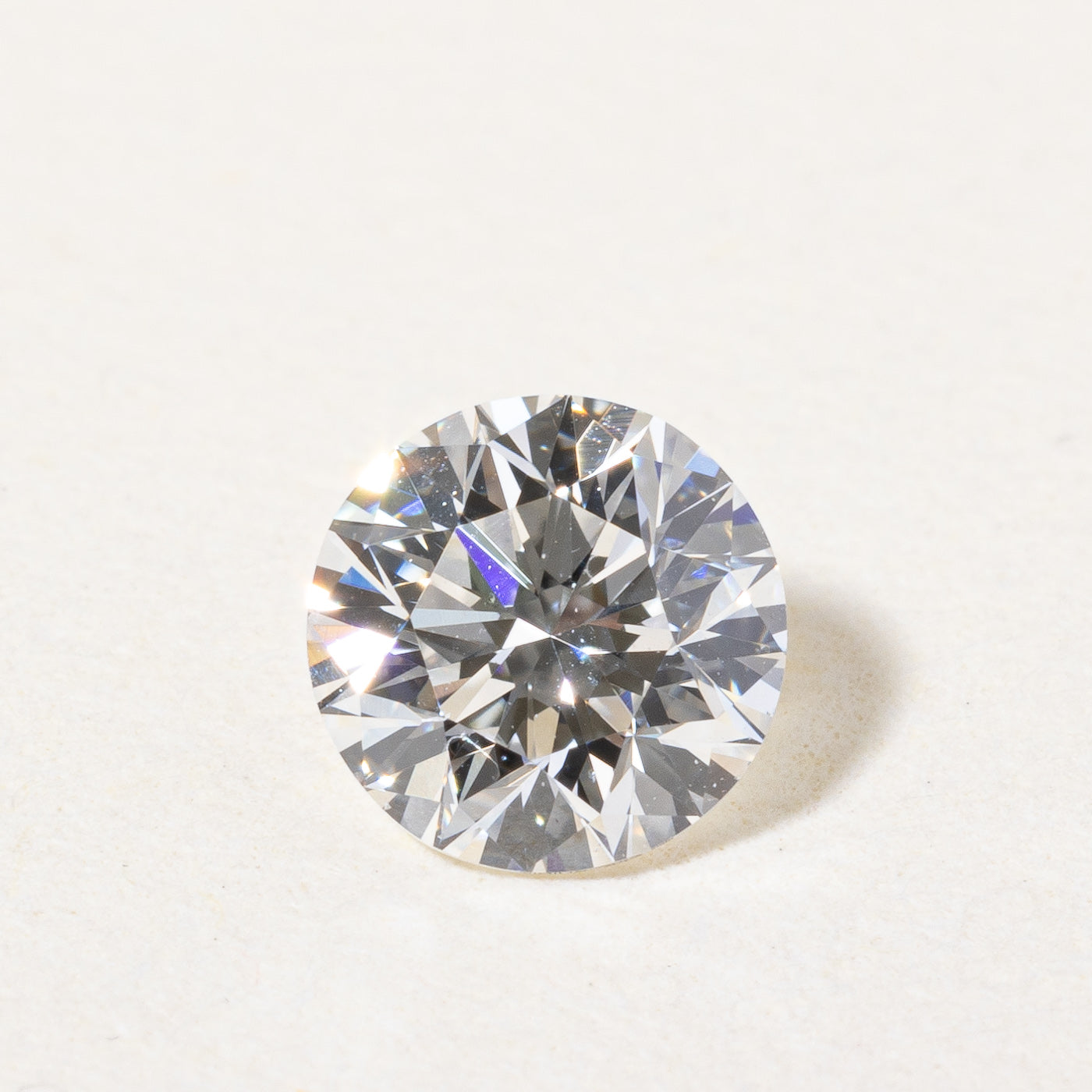 Canadian Round Brilliant Cut Loose Polar Bear Diamond | 0.45ct VS2 F |