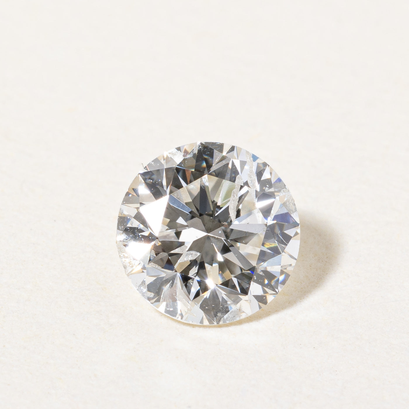 Diamant rond brillant en forme de feuille d'érable | 0,50 ct I1 F |