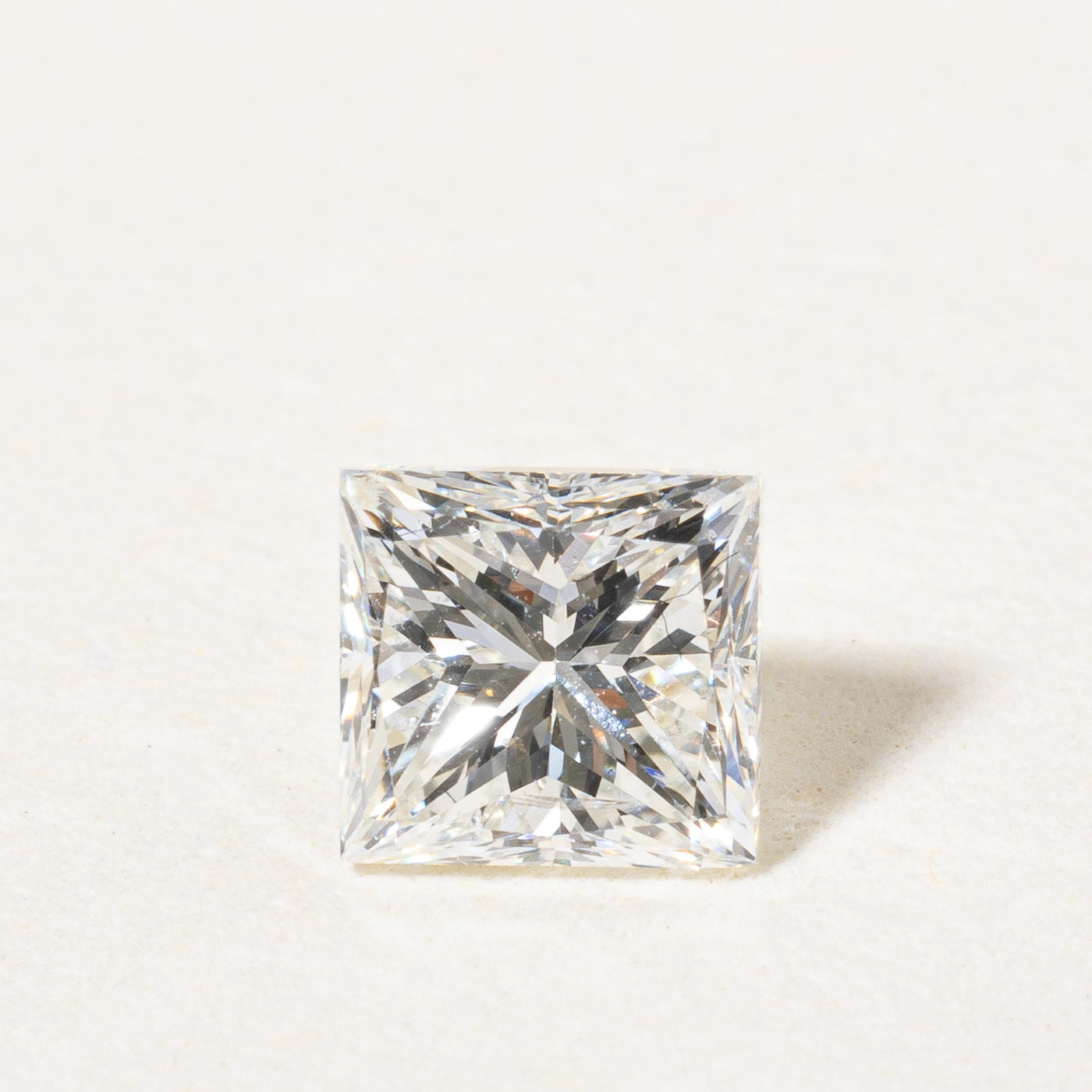Diamant taille princesse non serti | 0,54 ct I1 H |