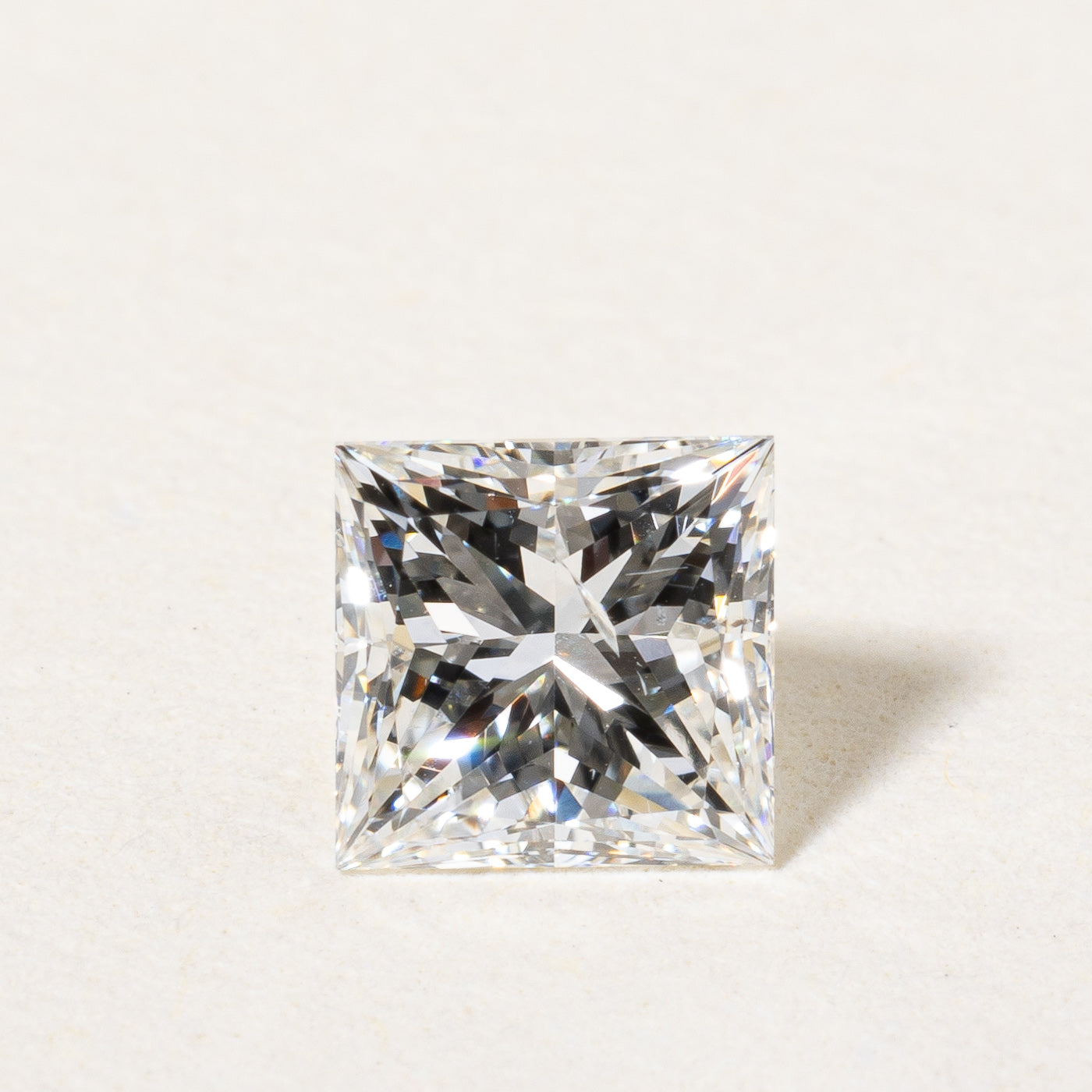 Diamant taille princesse (non serti) | 0,54 ct SI2 G |