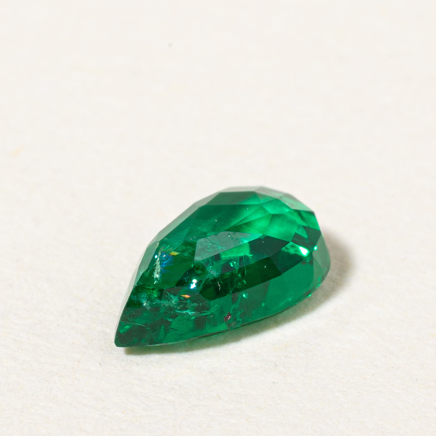 Émeraude du Zimbabwe taille poire | 0,50 ct |