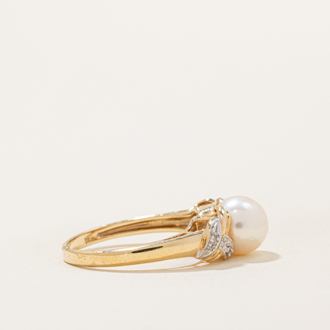 Pearl & Diamond Cocktail Ring | 0.02ctw | SZ 6.75 |