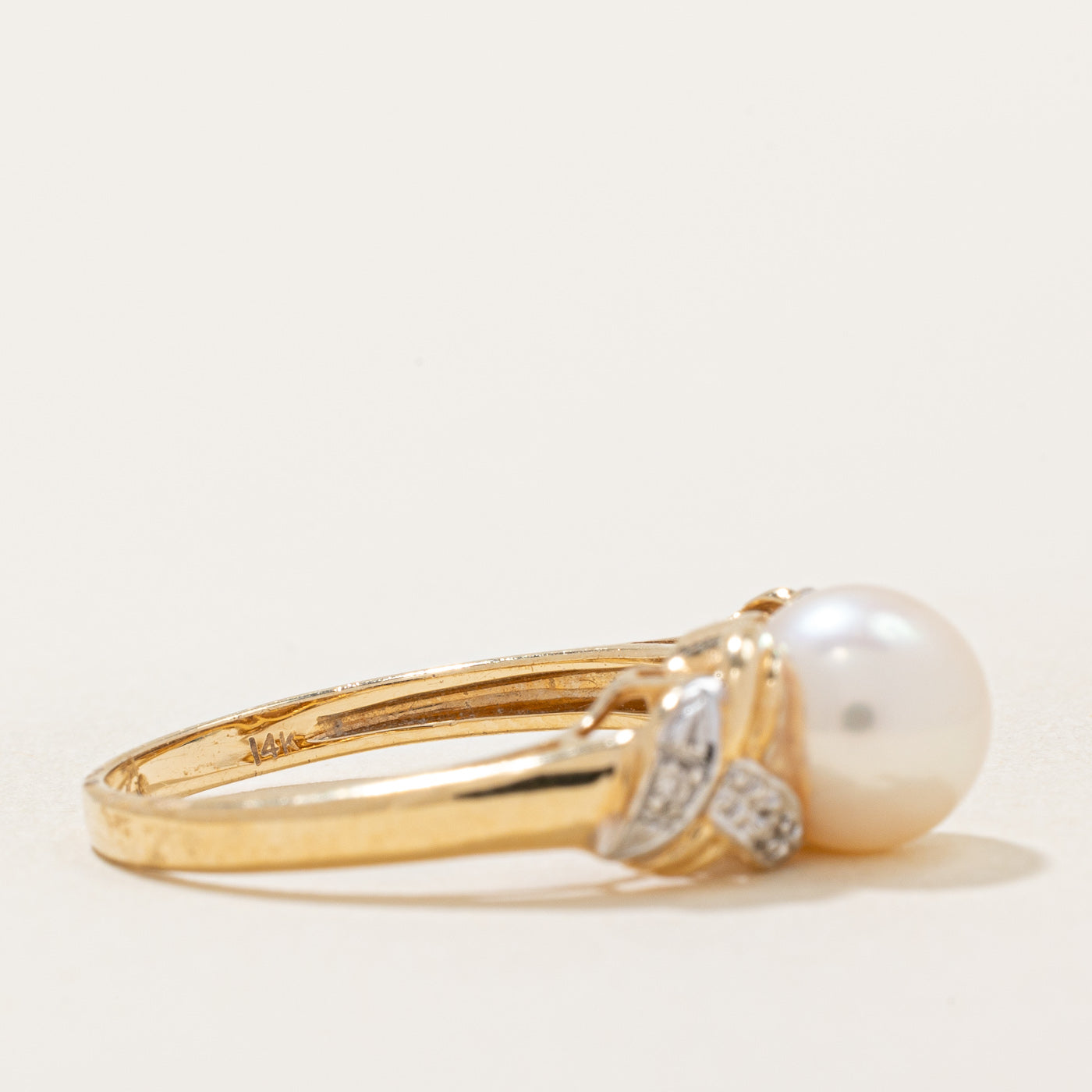 Pearl & Diamond Cocktail Ring | 0.02ctw | SZ 6.75 |