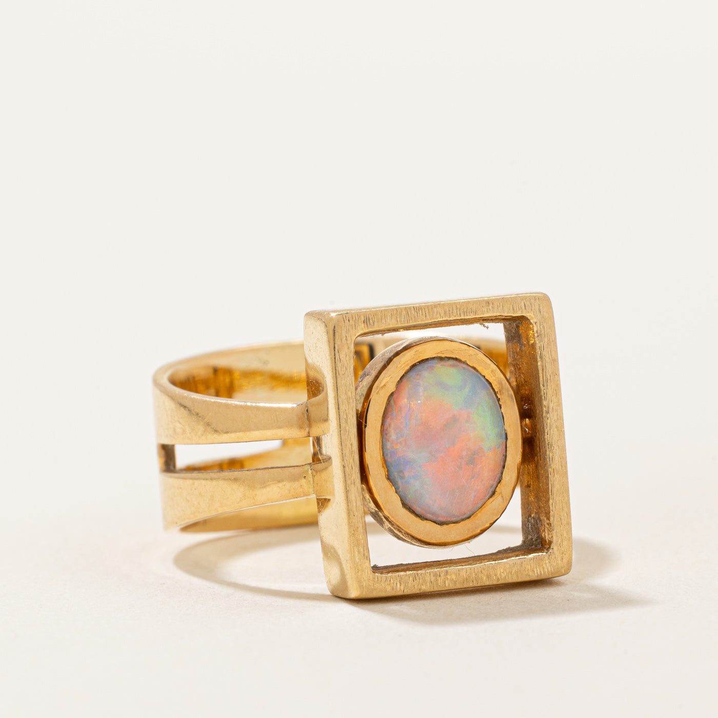 Vintage 18K Gold Opal Cocktail Ring | 0.60ct | SZ 9 |