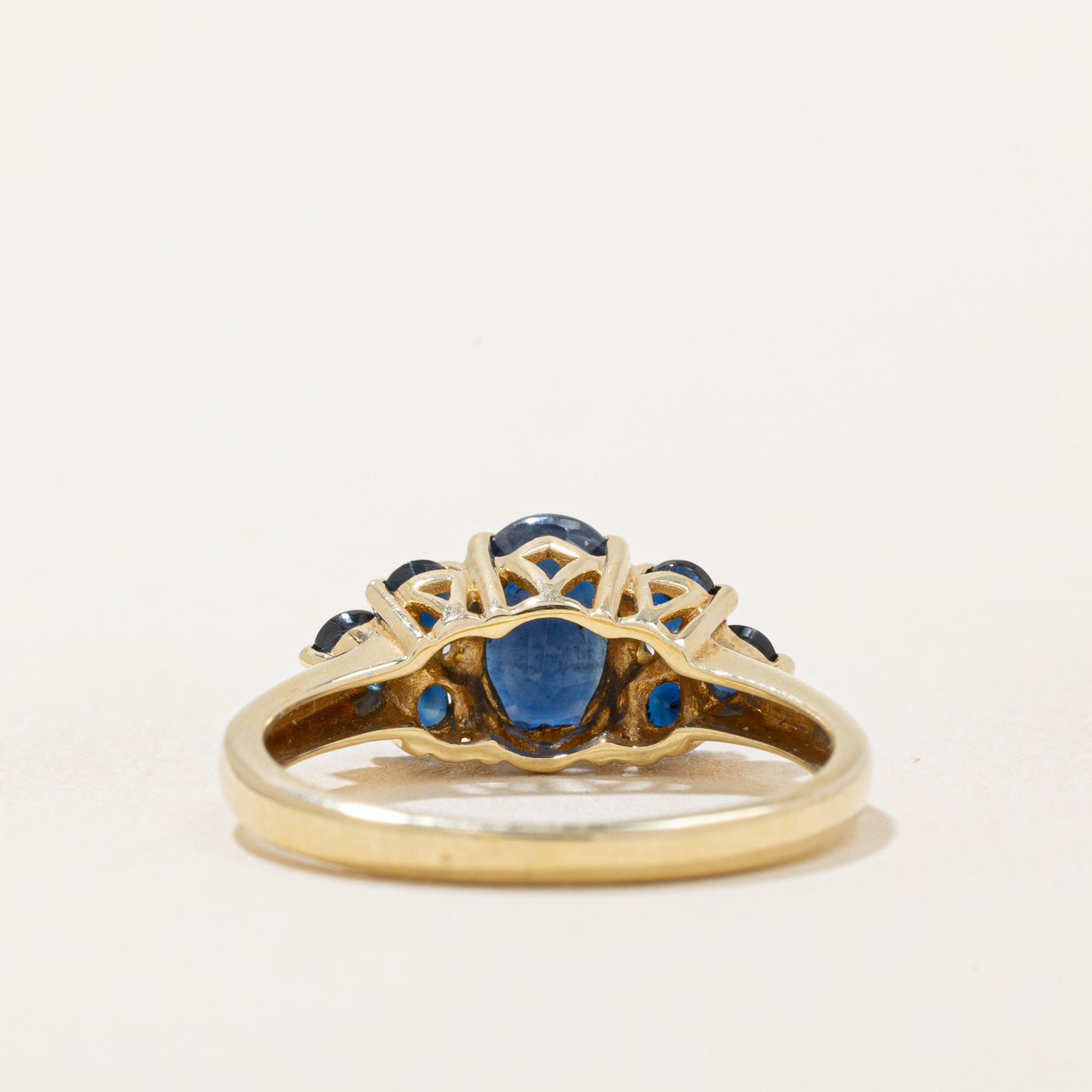 Bague cocktail saphir et diamants | 1,36 ct, 0,05 ct | Taille 6 |