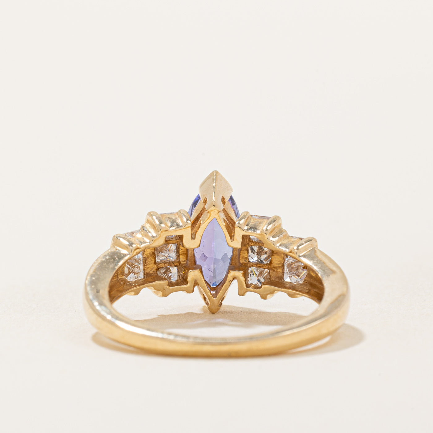 Bague cocktail en tanzanite et diamants | 1,10 ct, 0,60 ct au total | Taille 6,75 |