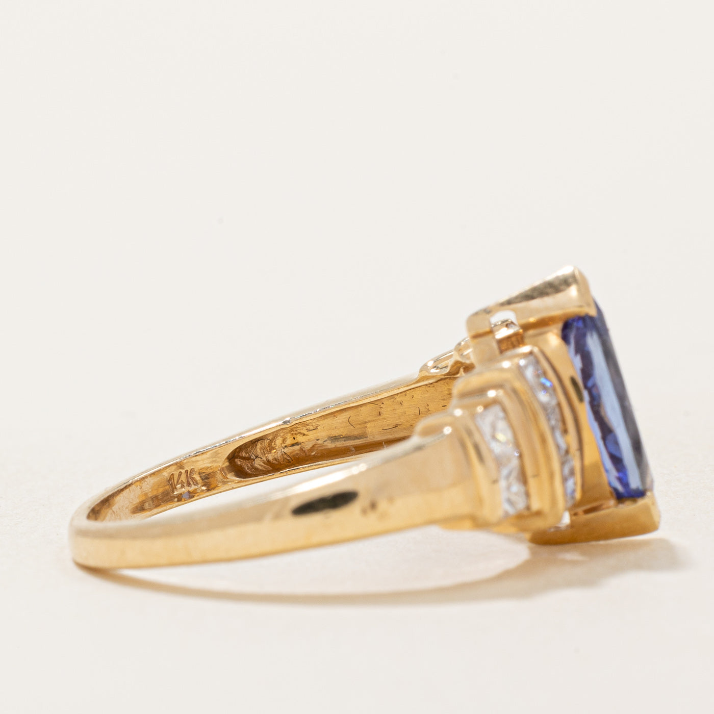 Bague cocktail en tanzanite et diamants | 1,10 ct, 0,60 ct au total | Taille 6,75 |