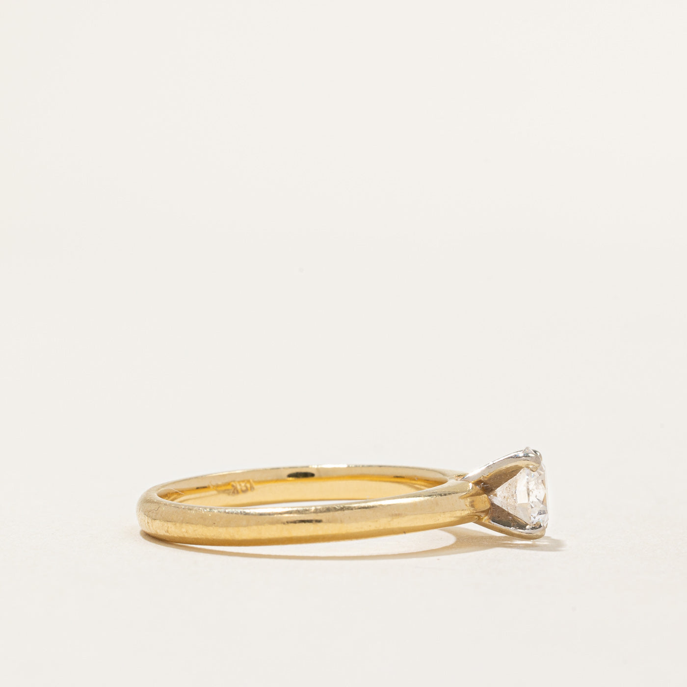 Solitaire Diamond 18k Ring | 0.72ct | SZ 7 |