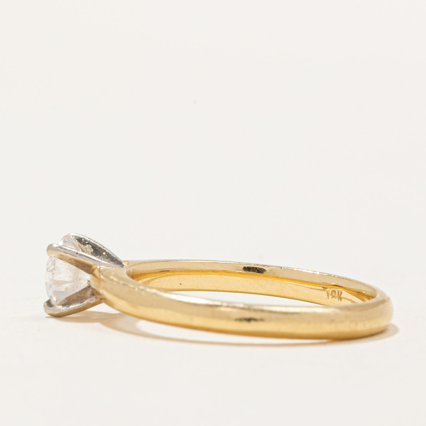 Solitaire Diamond 18k Ring | 0.72ct | SZ 7 |
