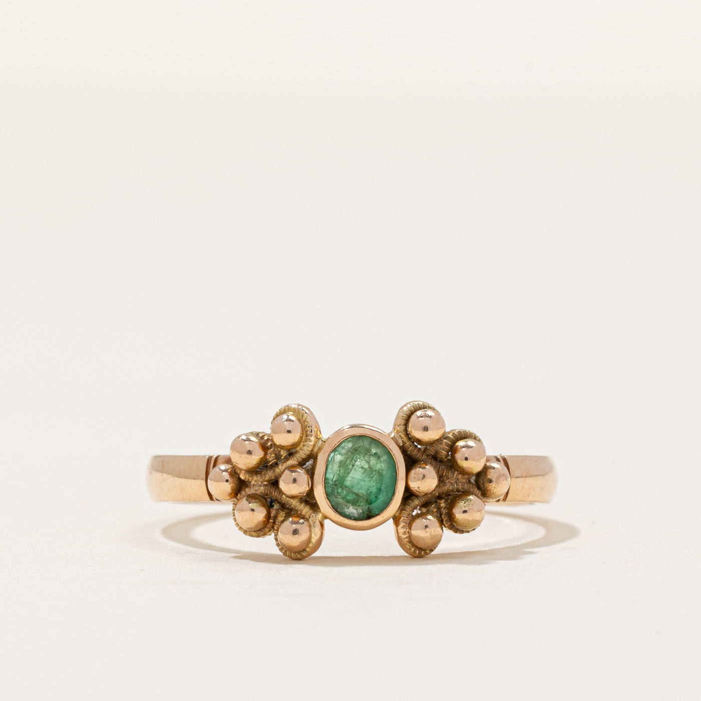 Bague vintage en émeraude de Varsovie | 0,18 ct | Taille 7,5 |