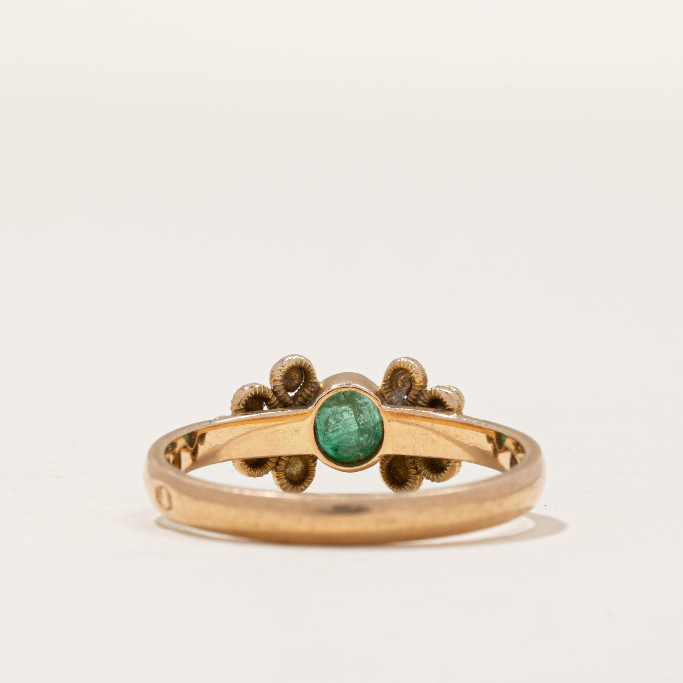 Bague vintage en émeraude de Varsovie | 0,18 ct | Taille 7,5 |