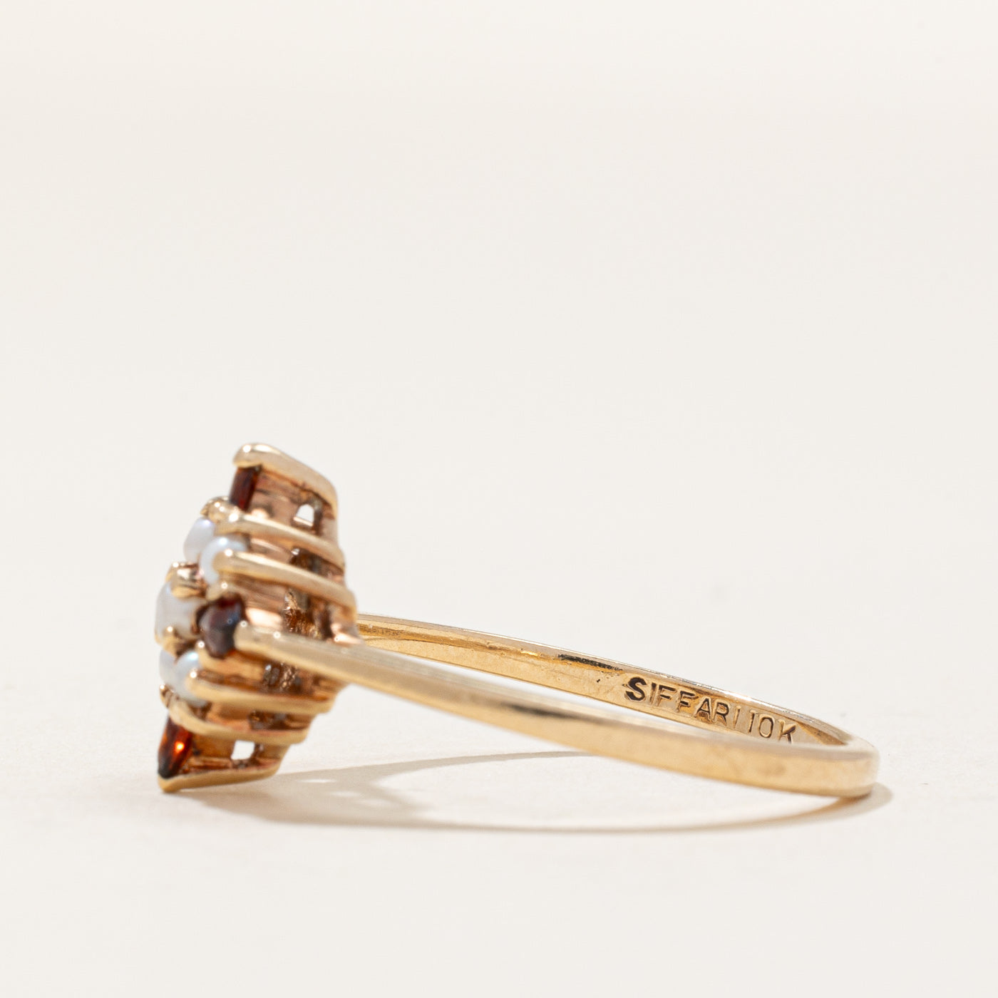 Bague cocktail Grenat et Perle | 0,24 ct | Taille 6,75 |
