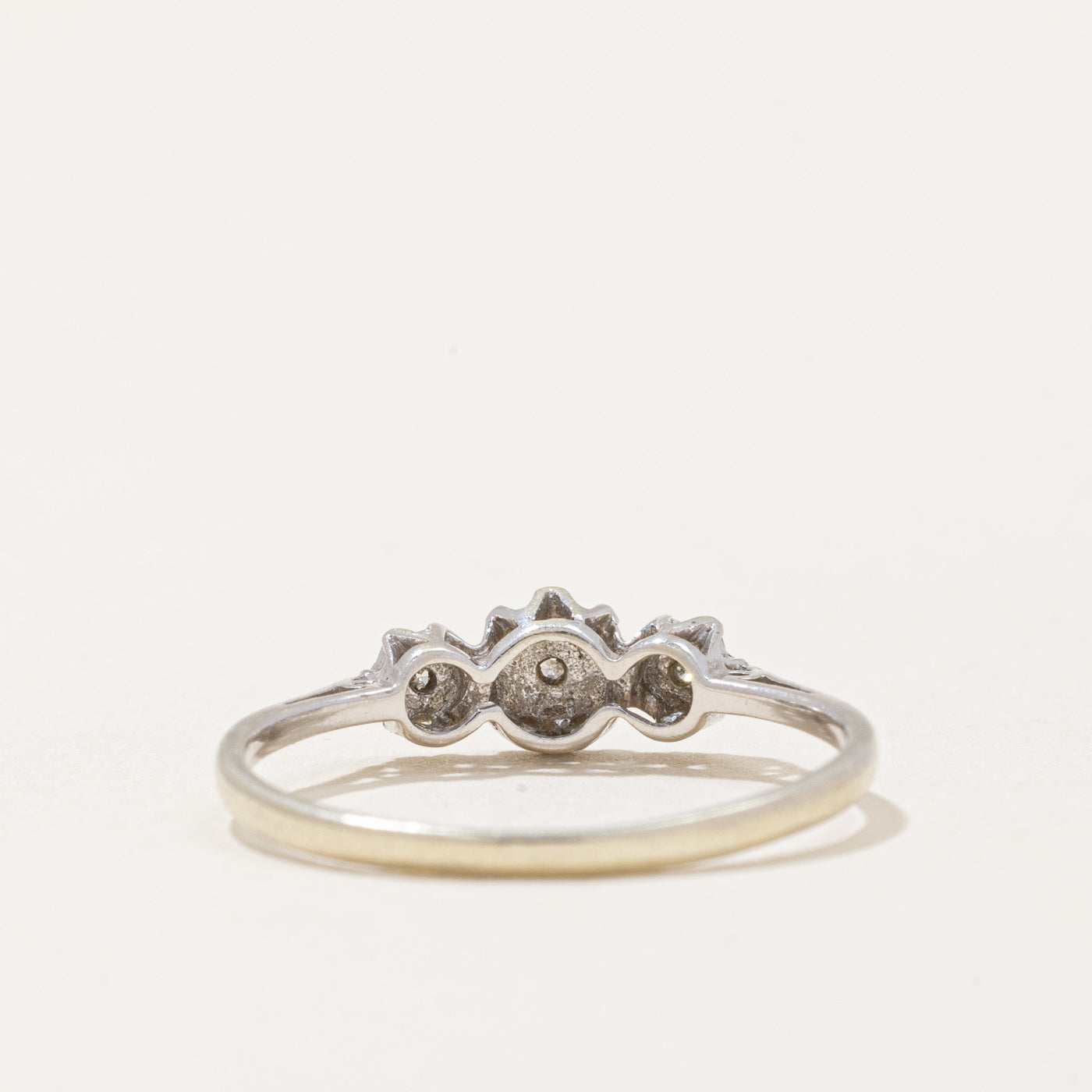 Bague en diamant trois étoiles | 0,02 ct | Taille 6,25 |
