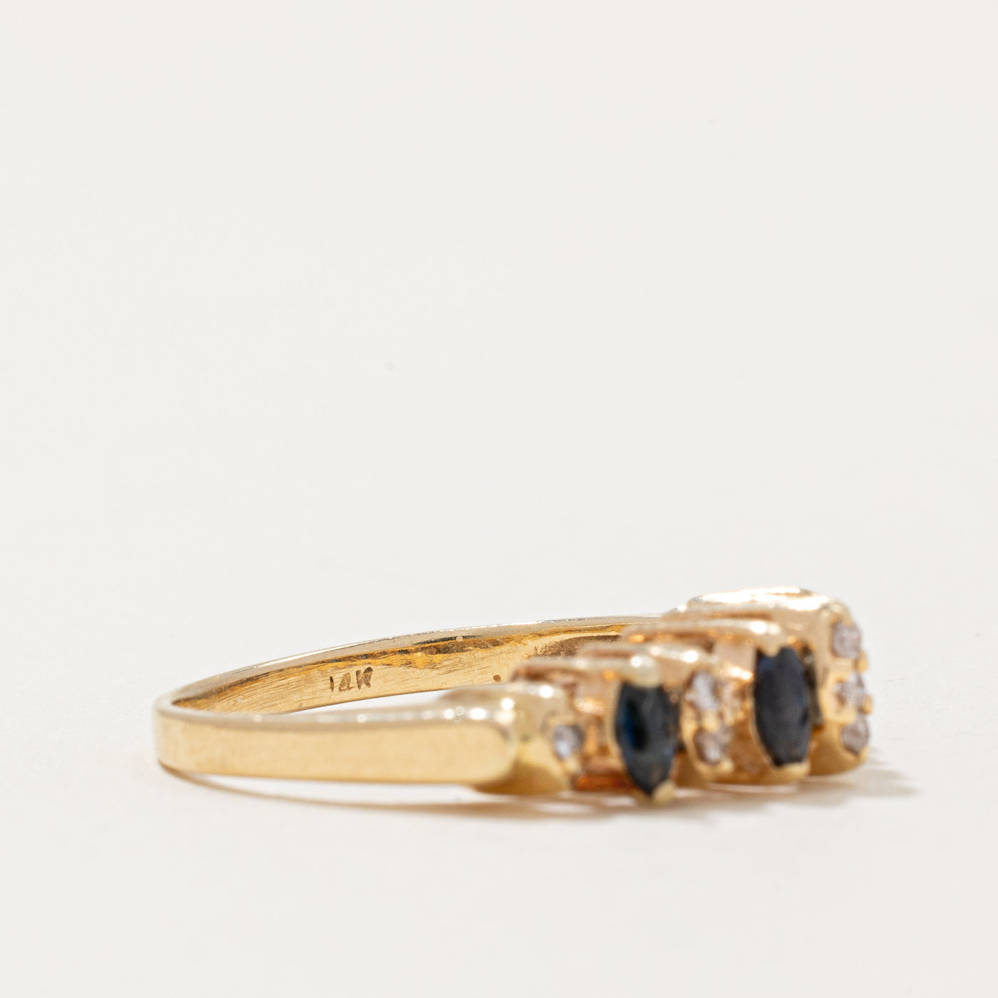 Bague saphir et diamants | 0,26 ct, 0,09 ct | Taille 5,25 |