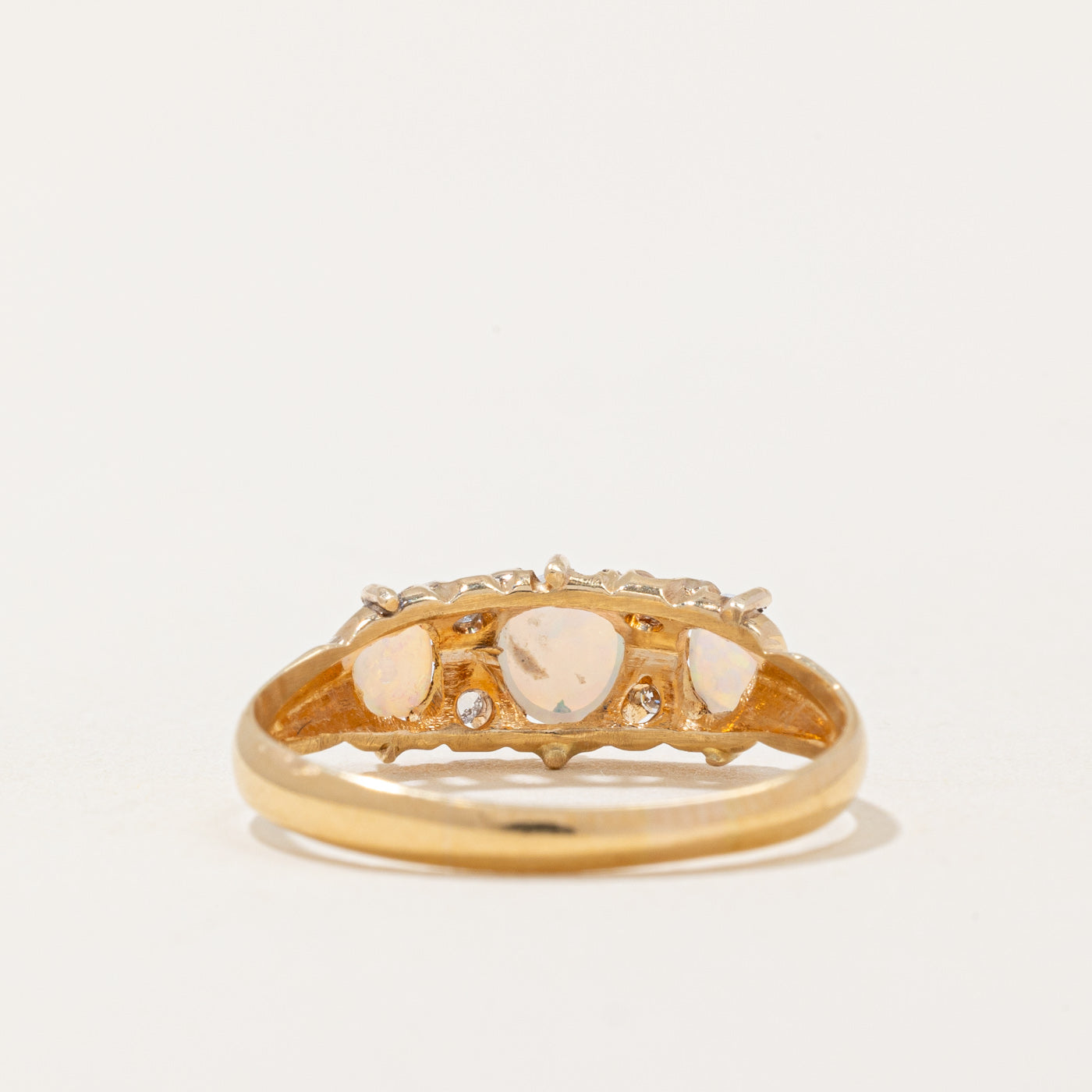 Bague Chester en opale et diamants | 0,38 ct, 0,04 ct | Taille 7 |