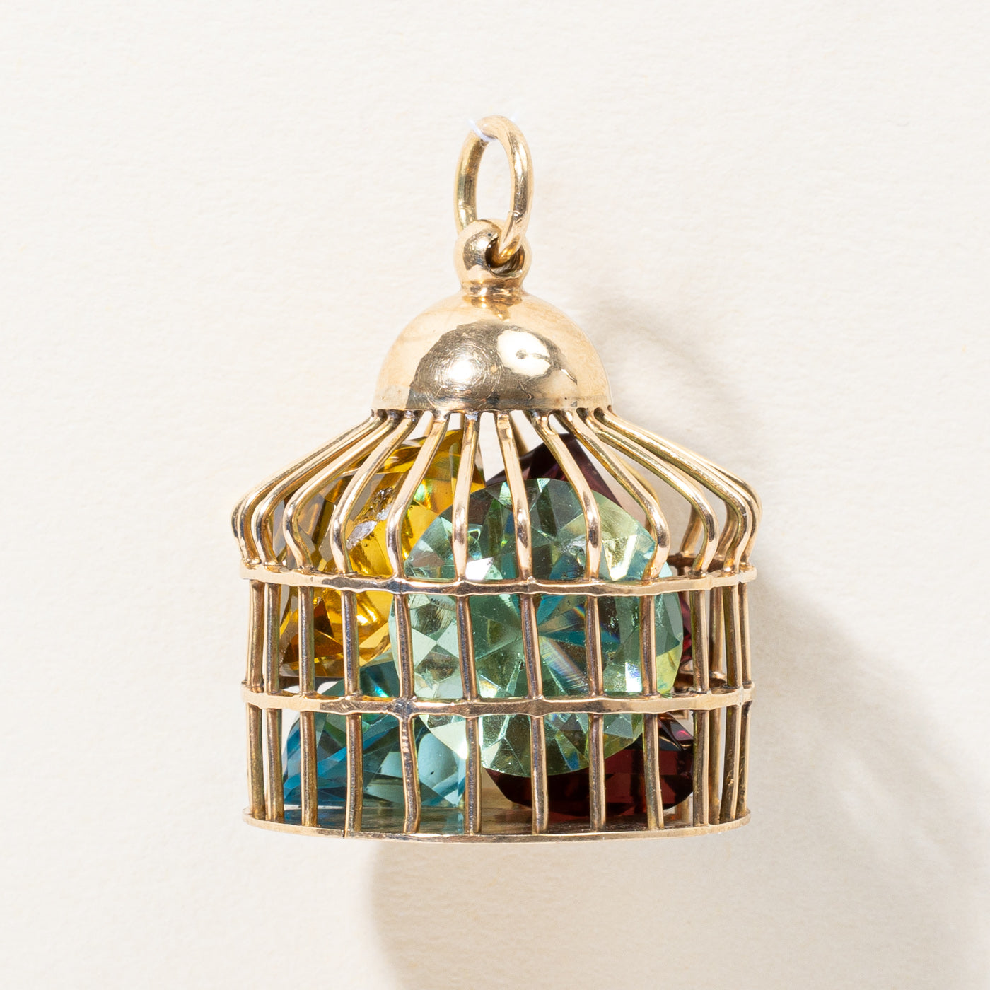 Pendentif cage à oiseaux en pierre et verre multicolores | 40,00 ct |