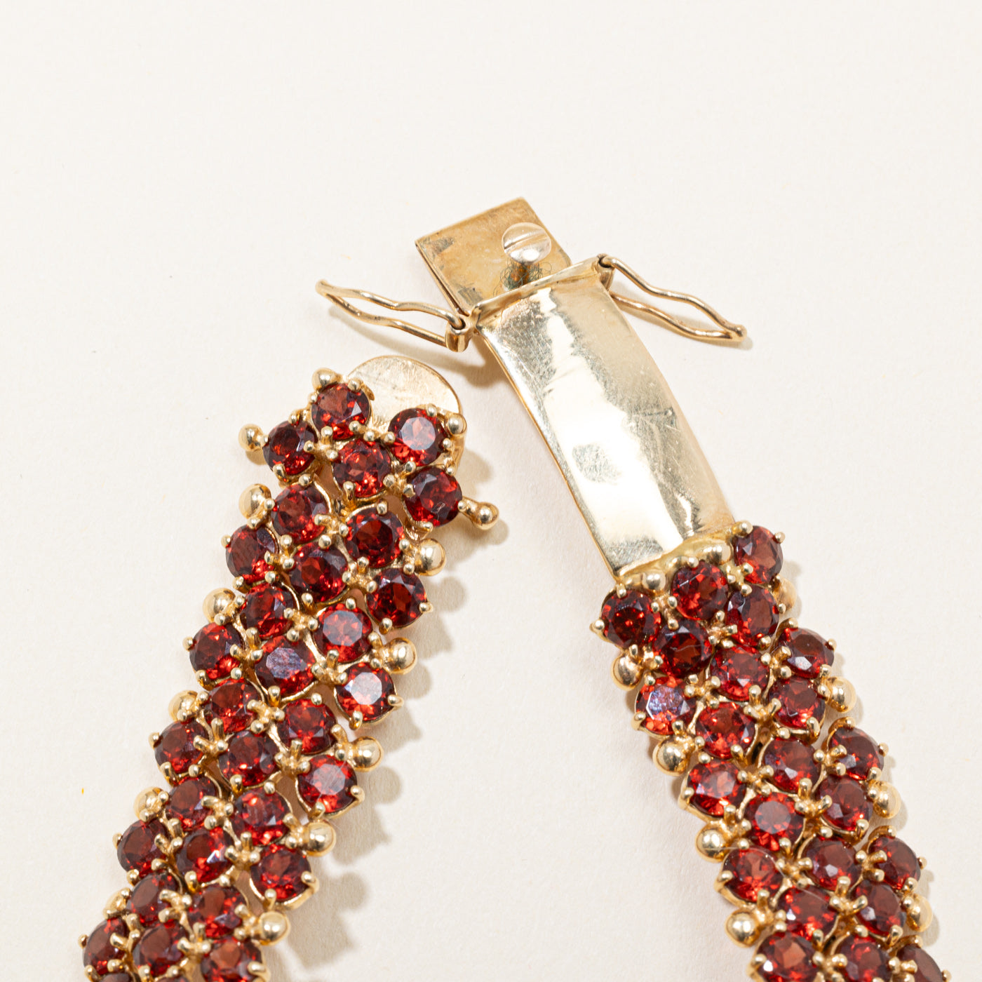 Garnet Bracelet | 35.95ctw | 8.5" |