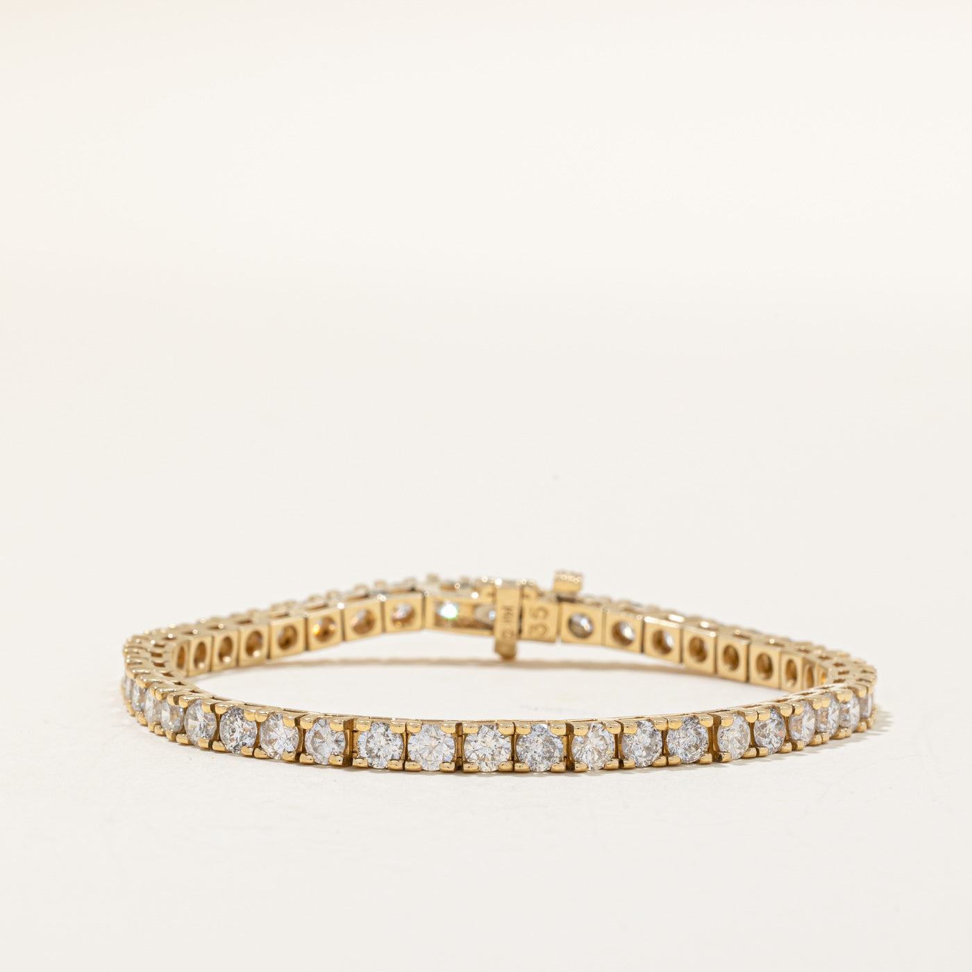 Bracelet de tennis en diamants | 8,34 ct | 17,8 cm |