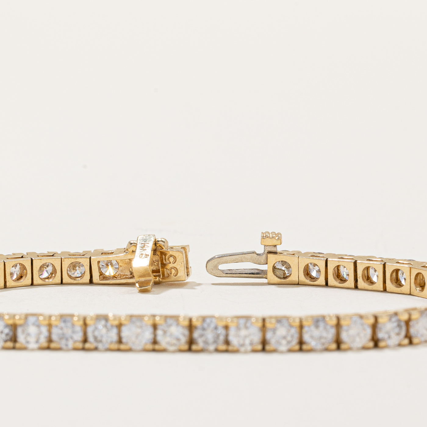 Bracelet de tennis en diamants | 8,34 ct | 17,8 cm |