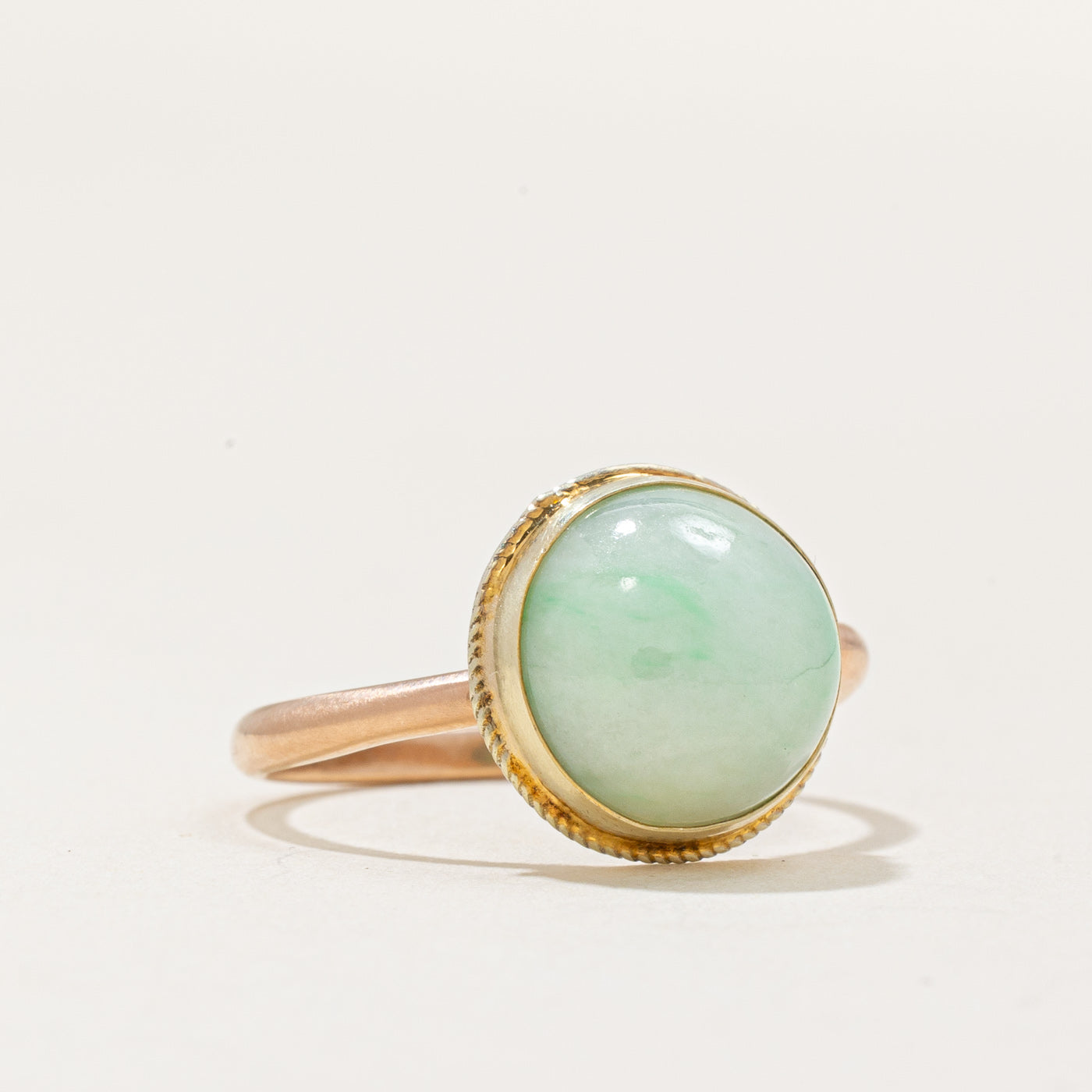 Vintage Chrysoprase Cocktail Ring | 3.70ct | SZ 6 |