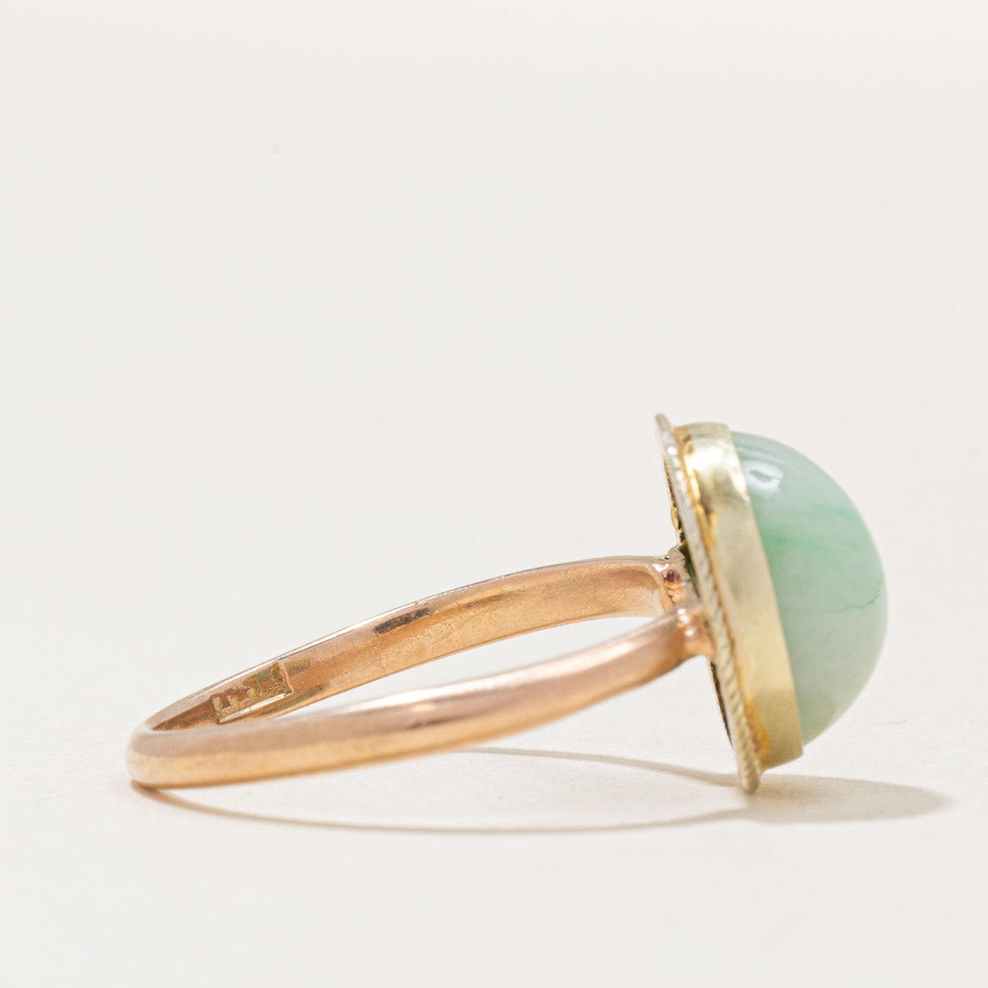 Vintage Chrysoprase Cocktail Ring | 3.70ct | SZ 6 |
