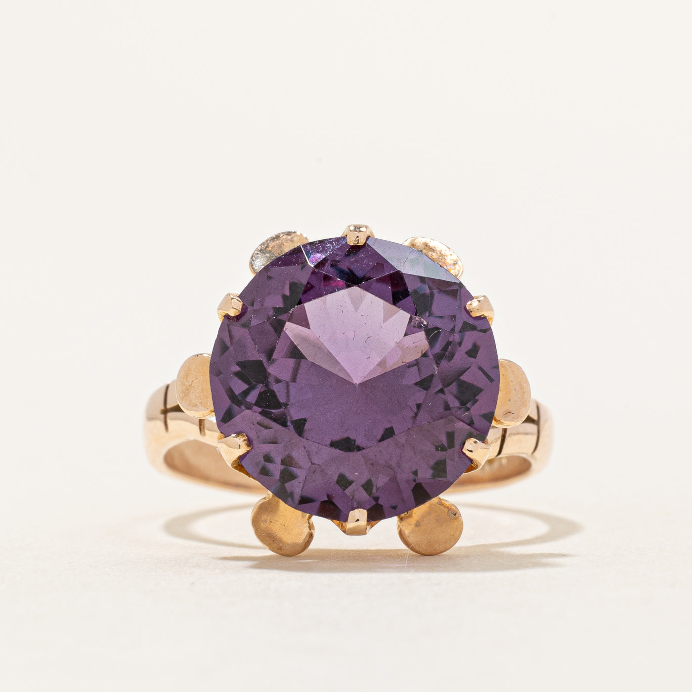 Synthetic Colour Change Sapphire | 9.50ct | SZ 7 |