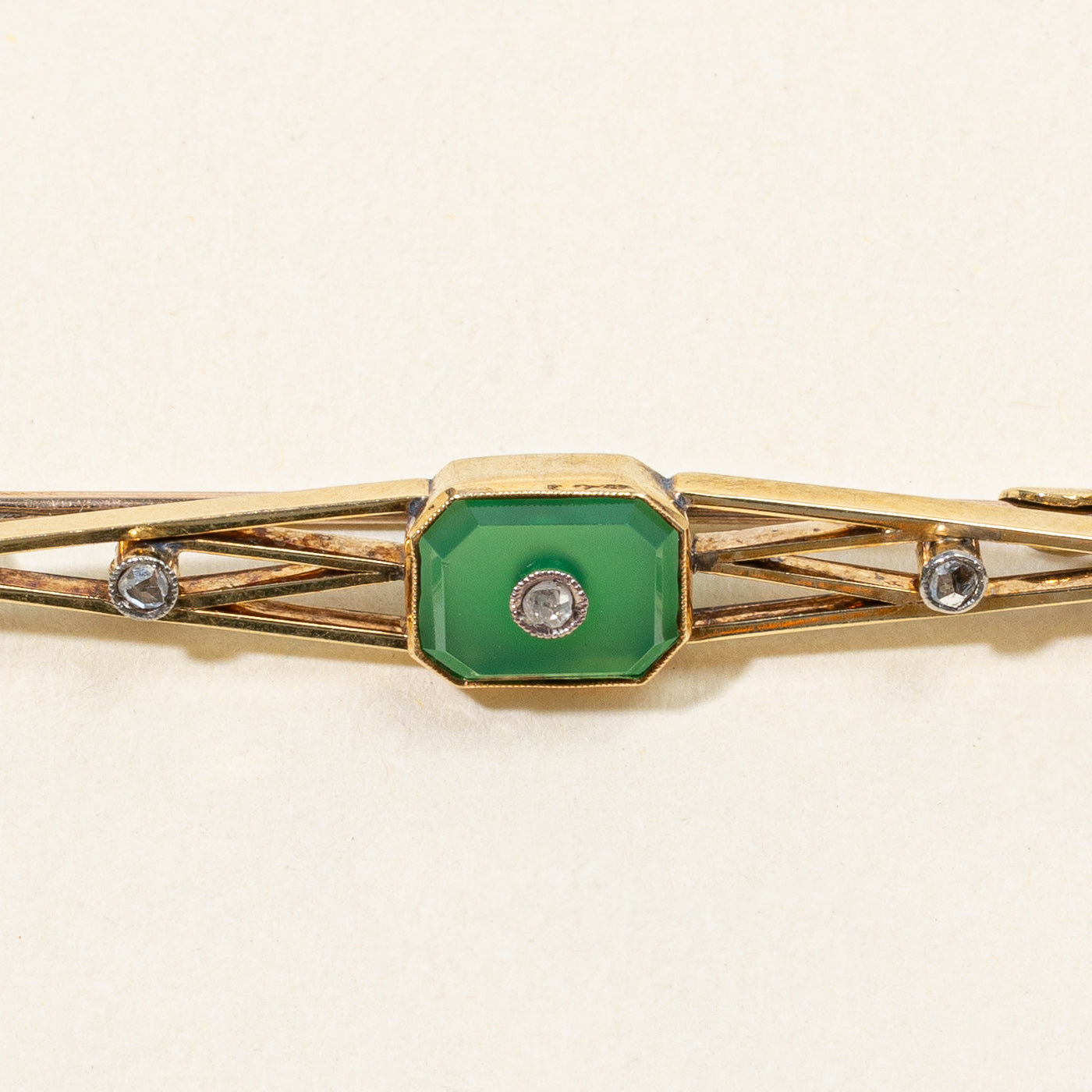Chrysoprase & Diamond Brooch | 0.50ct, 0.05ctw |