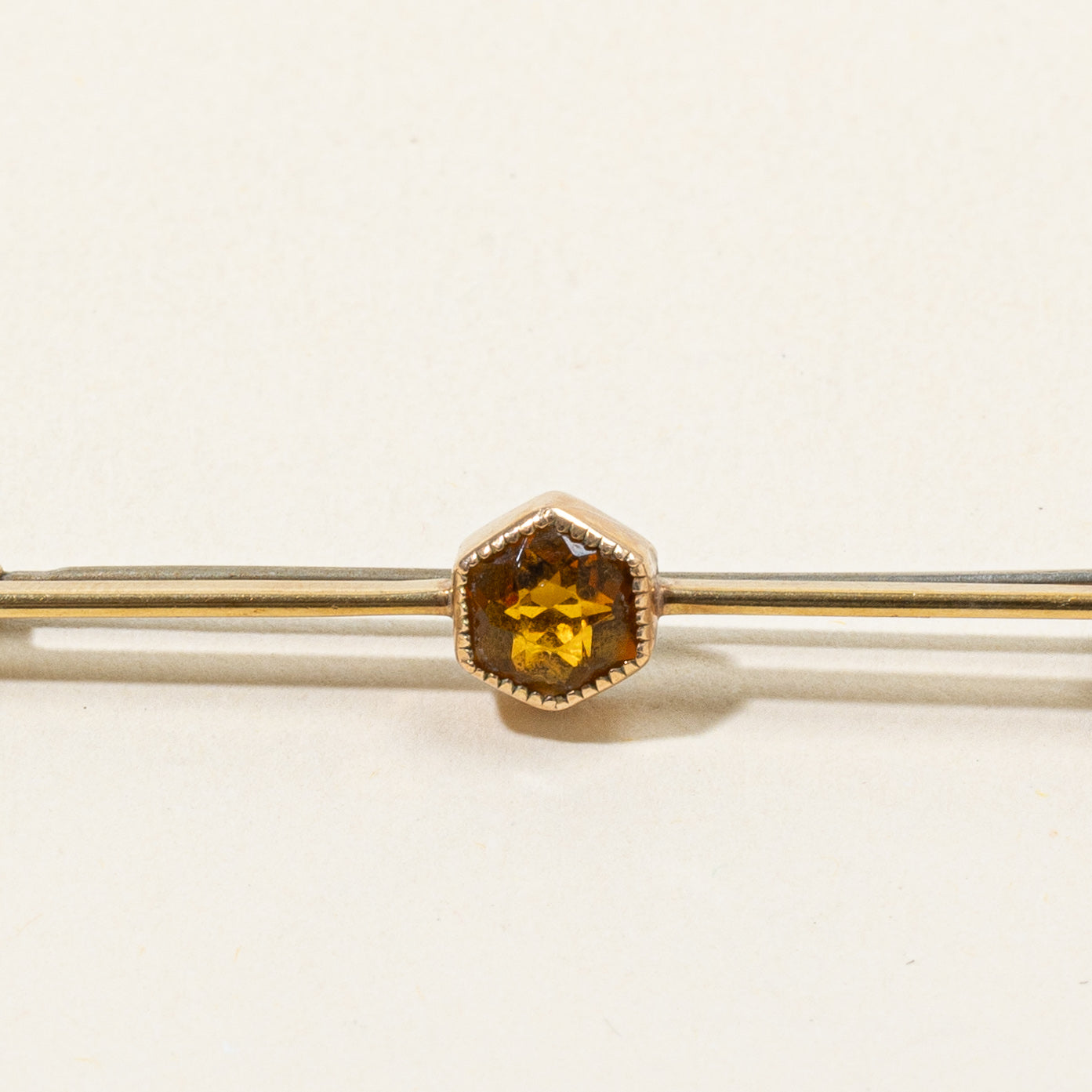 Hexagon Cut Citrine Brooch | 0.70ct |
