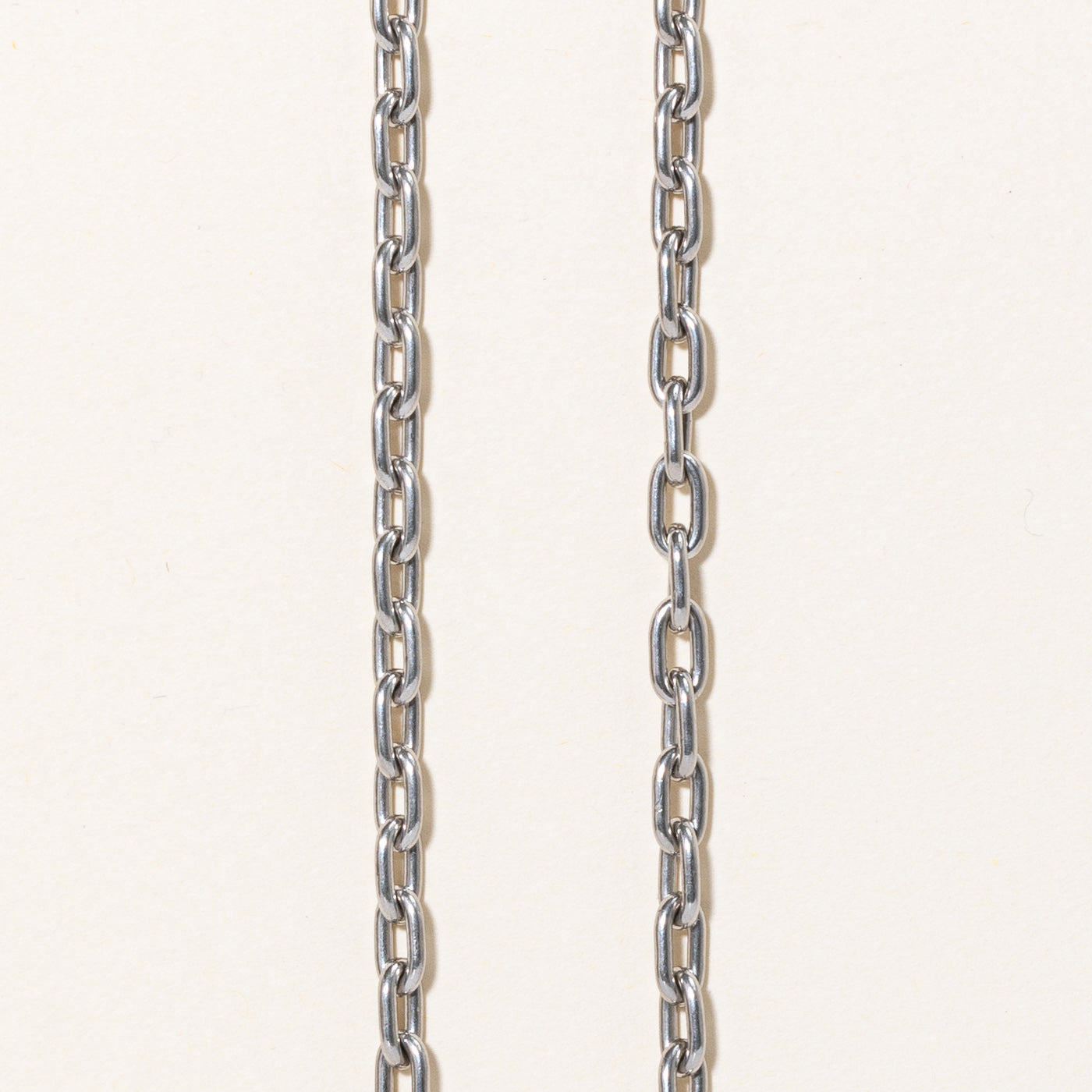 Collier italien en platine à maillons ovales | 23 pouces |