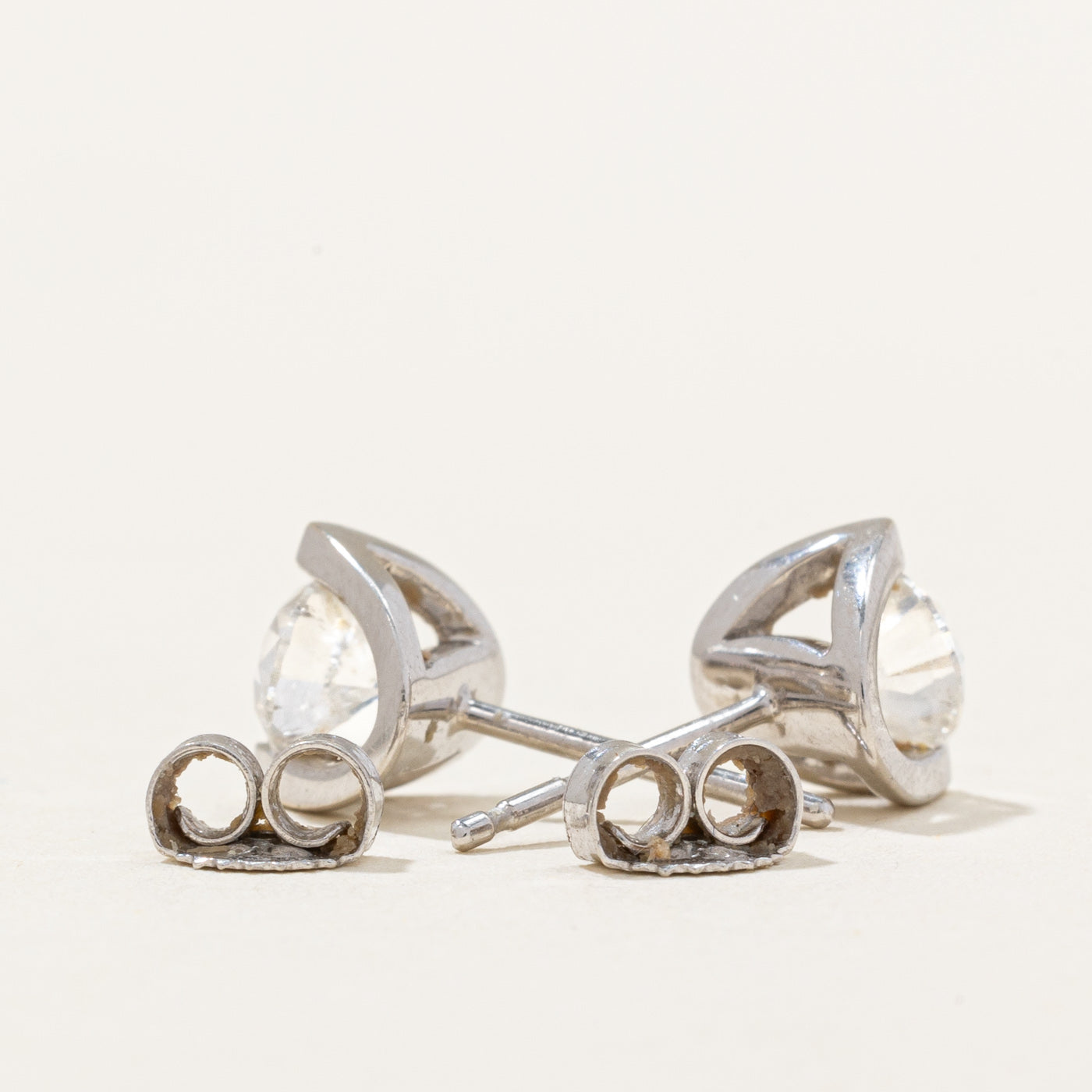 Boucles d'oreilles puces en diamant serties tension | 0,66 ct |
